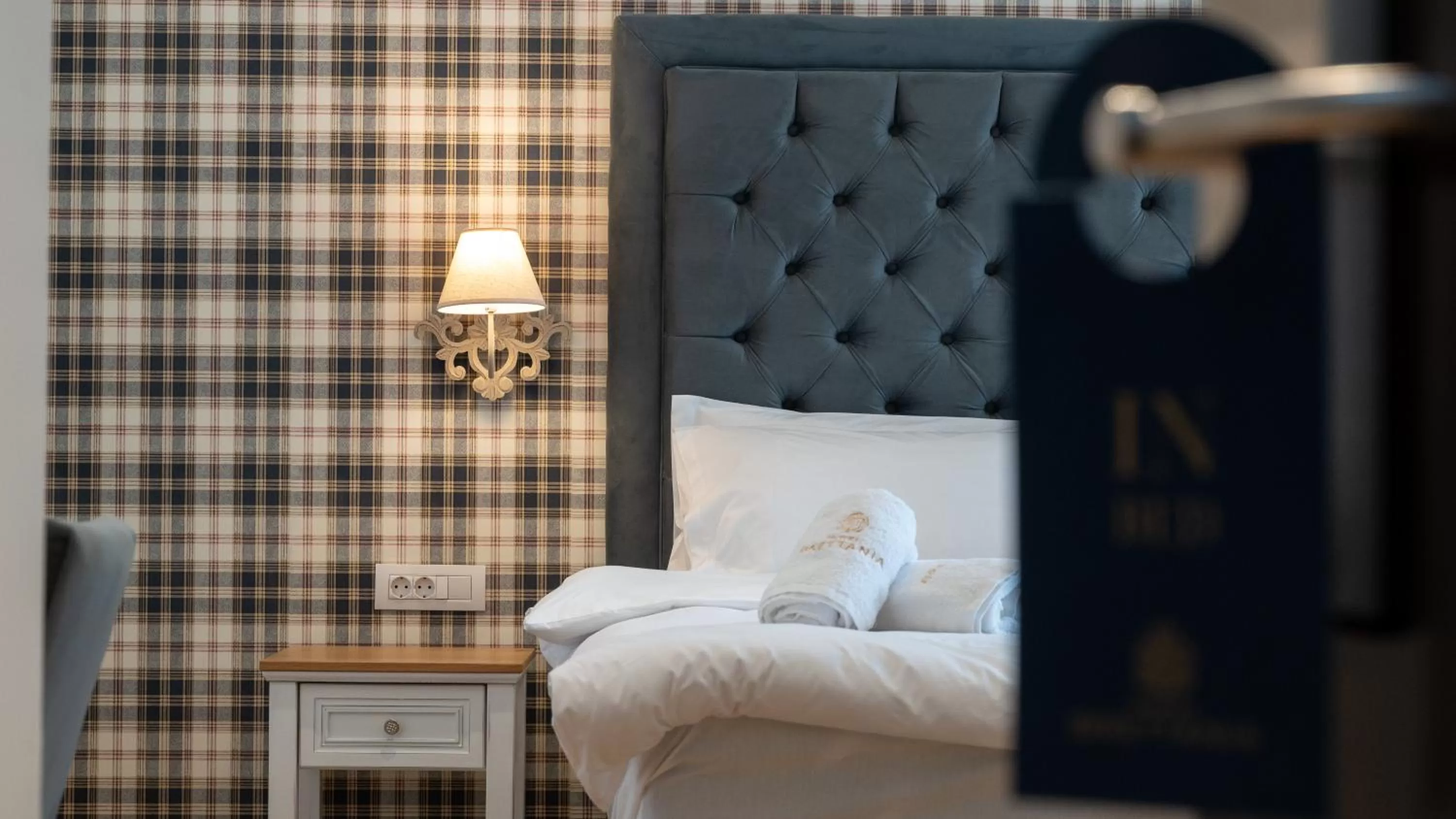 Bedroom in Brettania Hotel