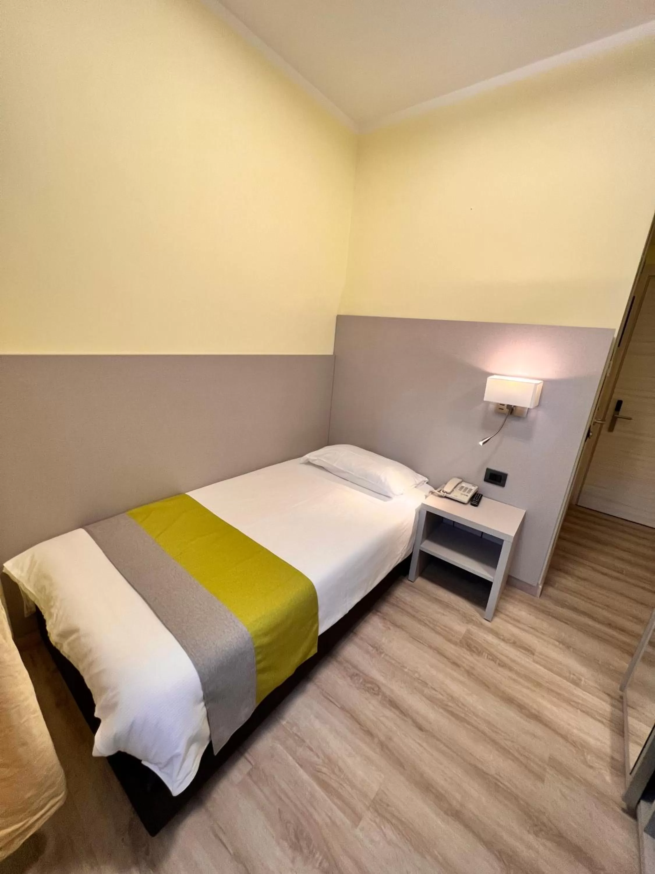 Bedroom, Bed in Hotel Aurora