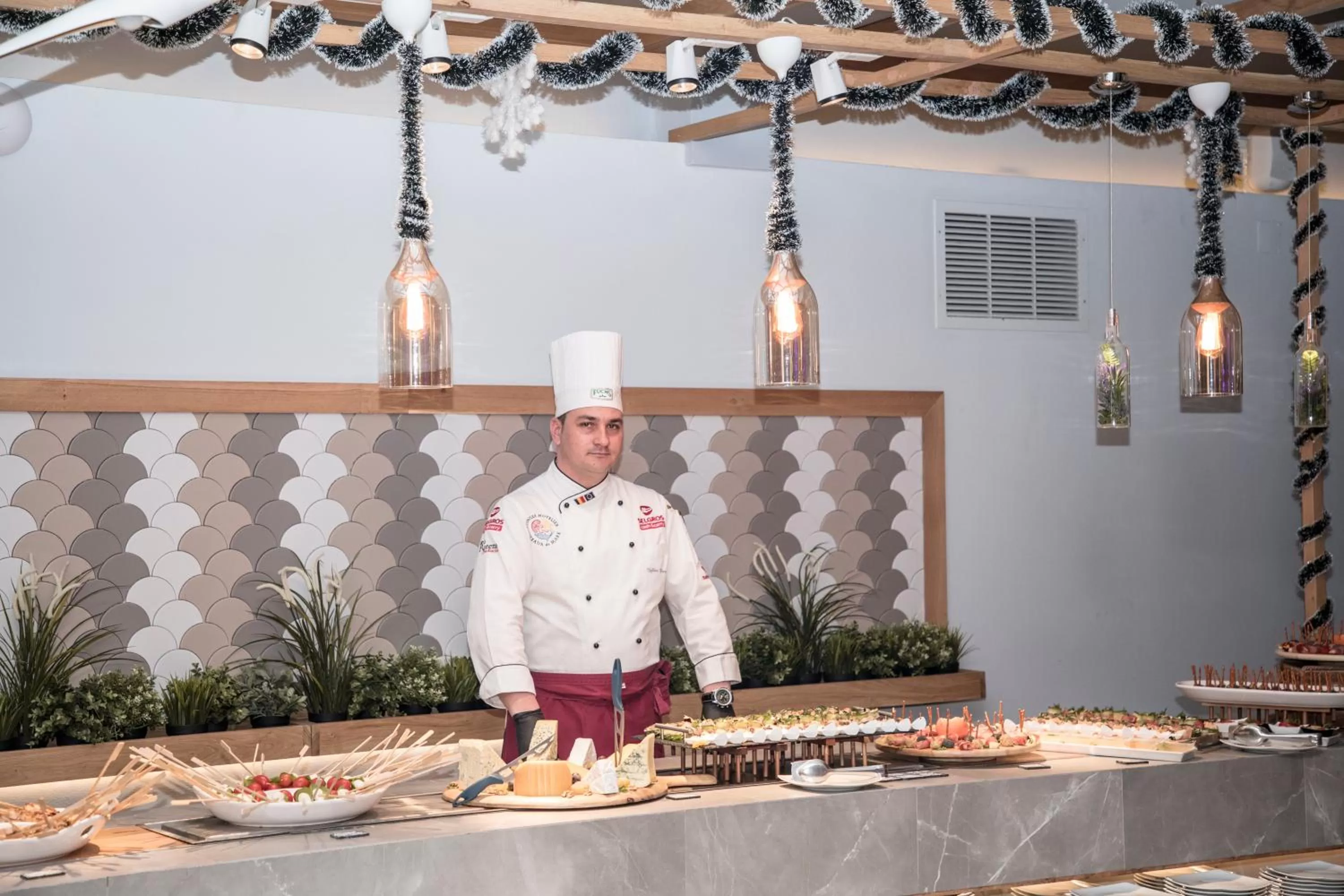 Staff in Aqvatonic Hotel - Steaua de Mare