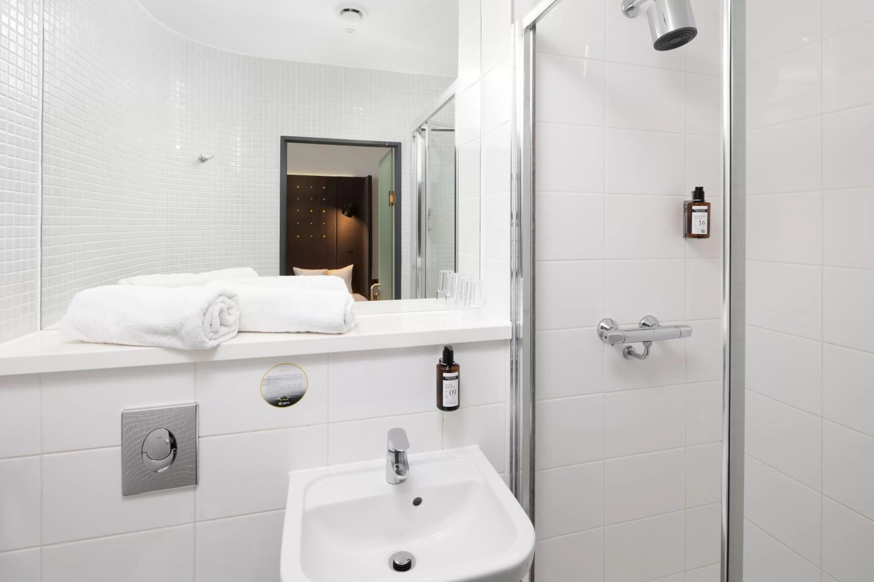 Bathroom in Point A Hotel London Kings Cross – St Pancras