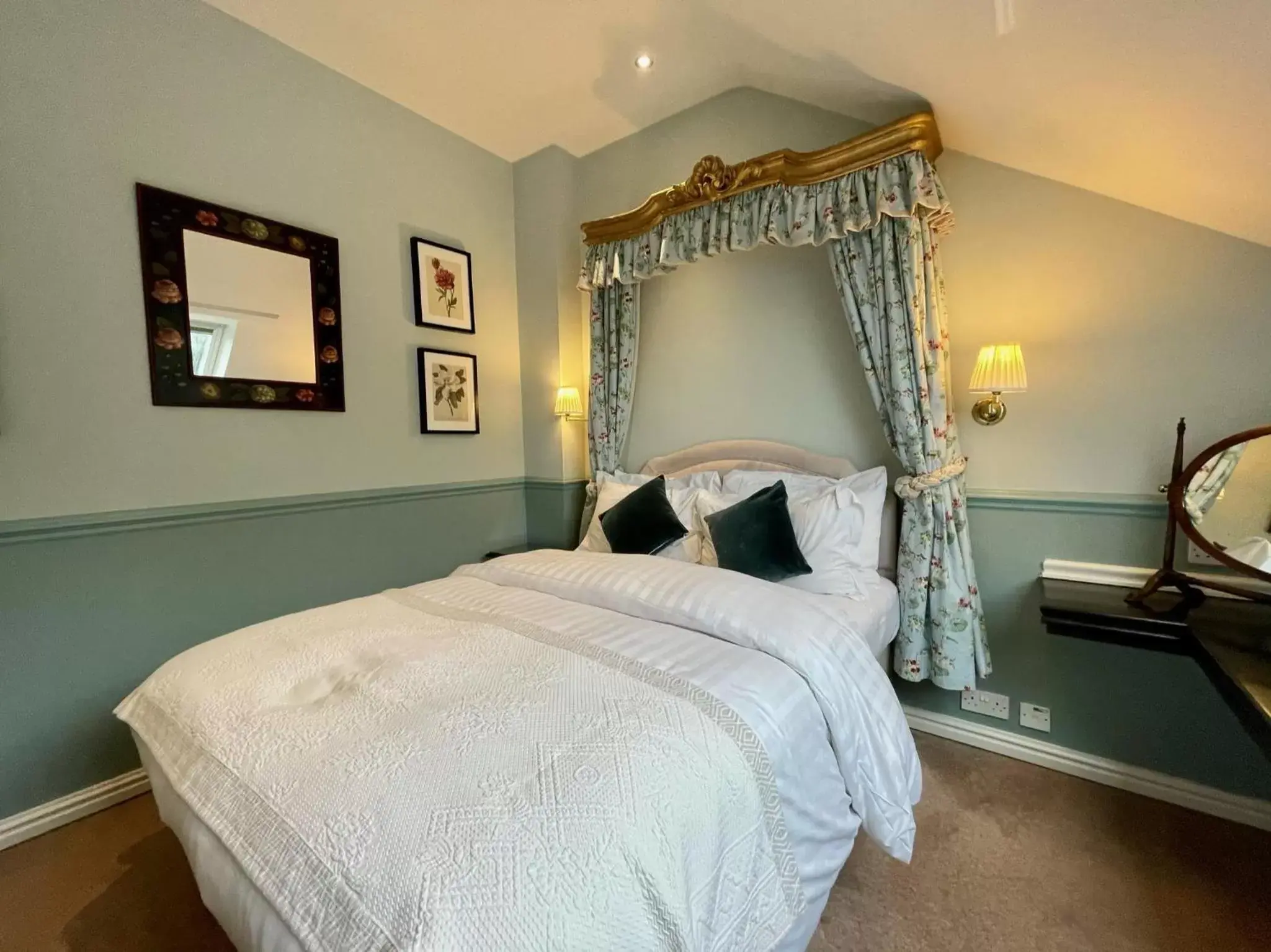 Split-level Suite - single occupancy in Holdsworth House Hotel Split-level Suite - single occupancy in Holdsworth House Hotel