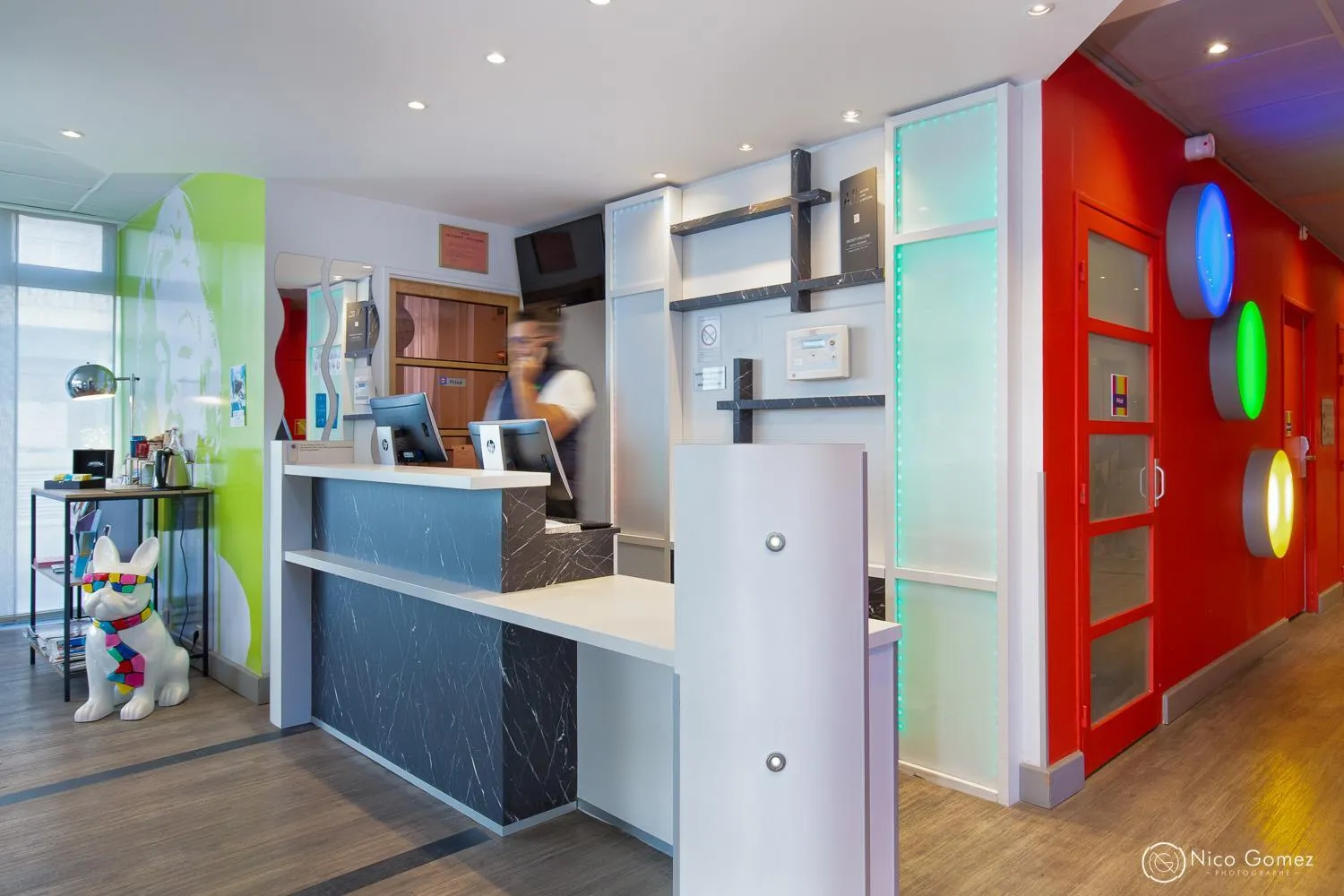 Lobby or reception in ibis Styles Cannes Le Cannet