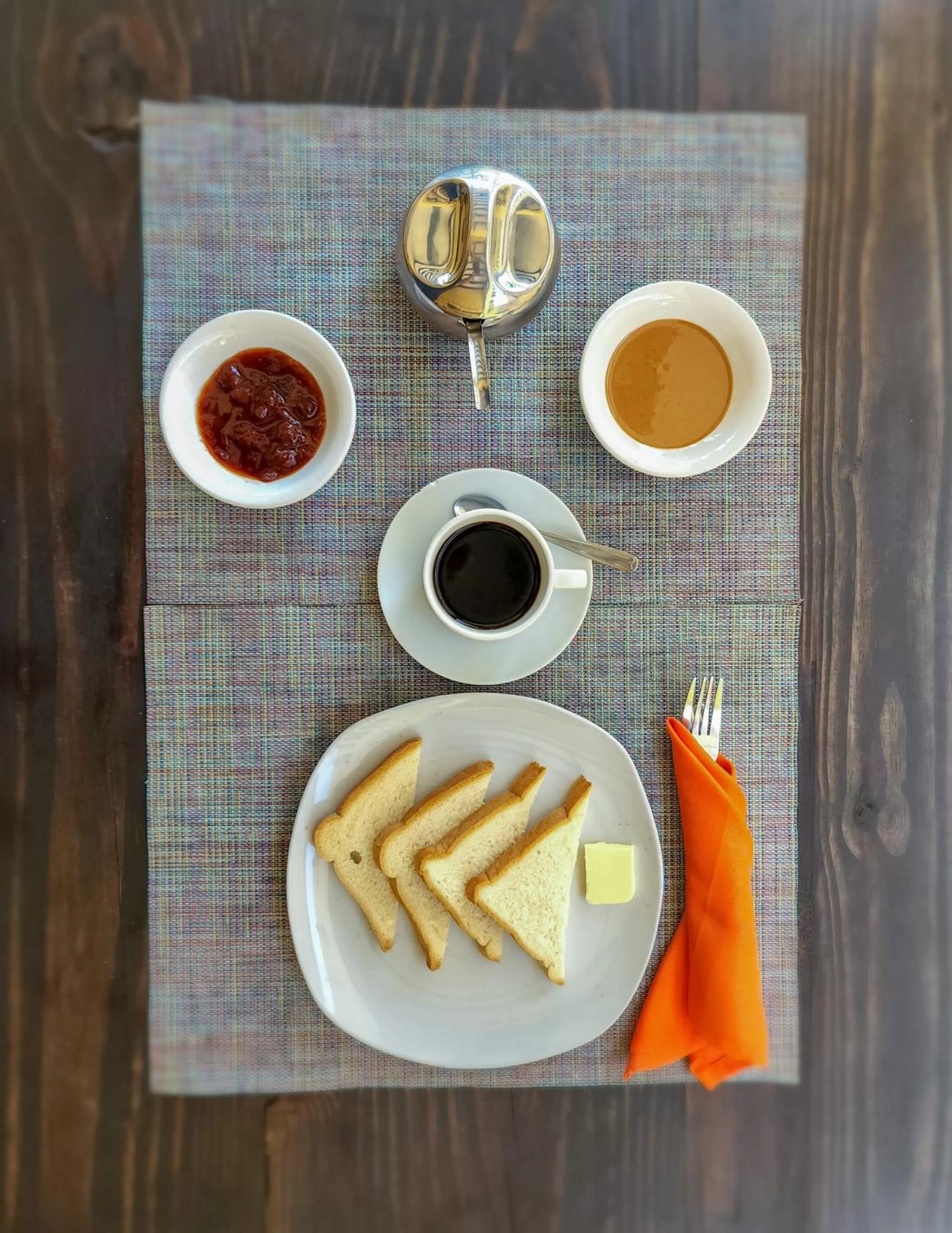 Breakfast in Habitation Des Lauriers