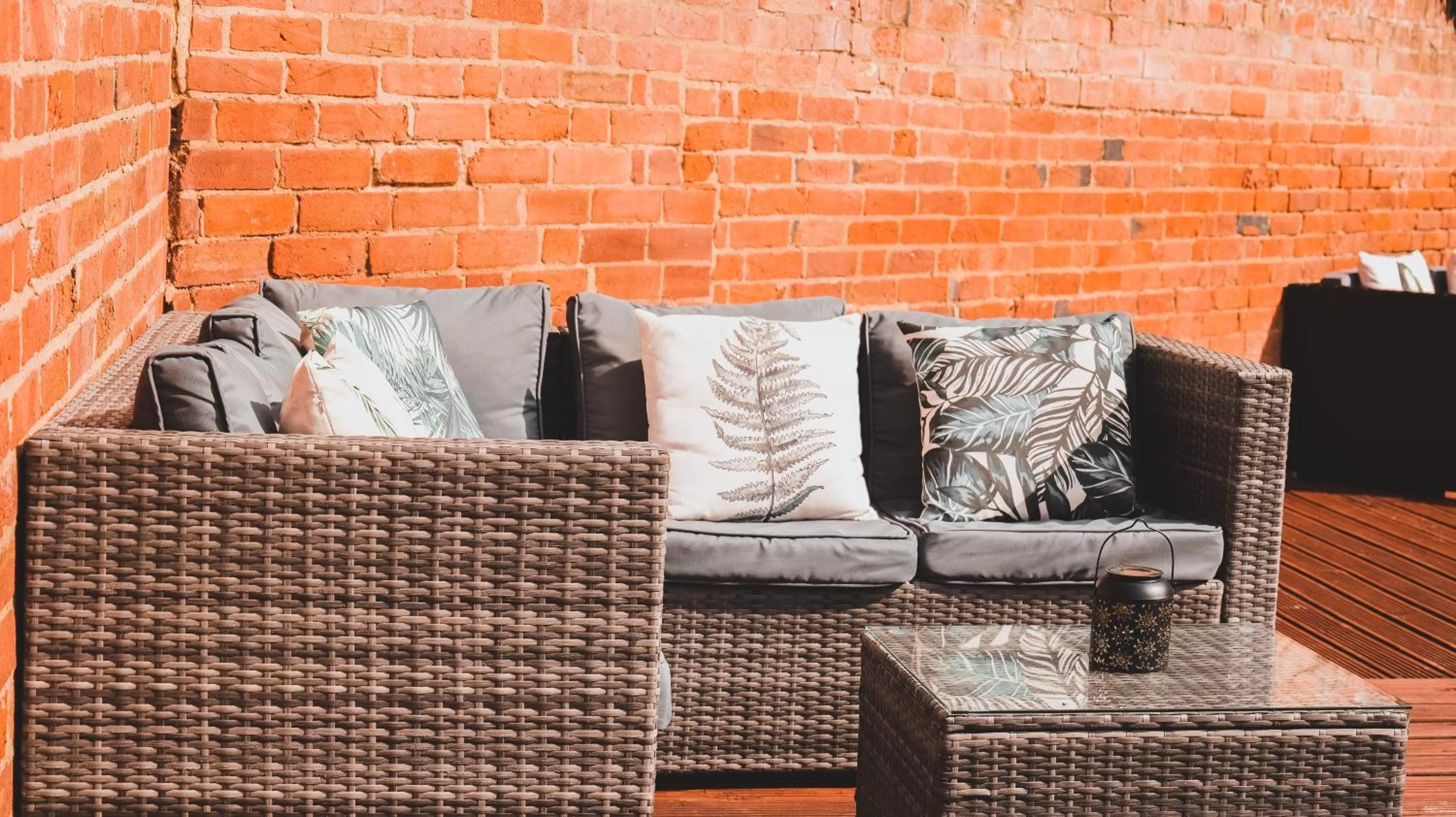 Patio in Stratford Limes Hotel