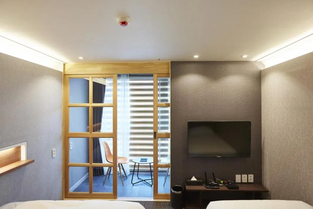 Bed in Royal Square Hotel Seoul