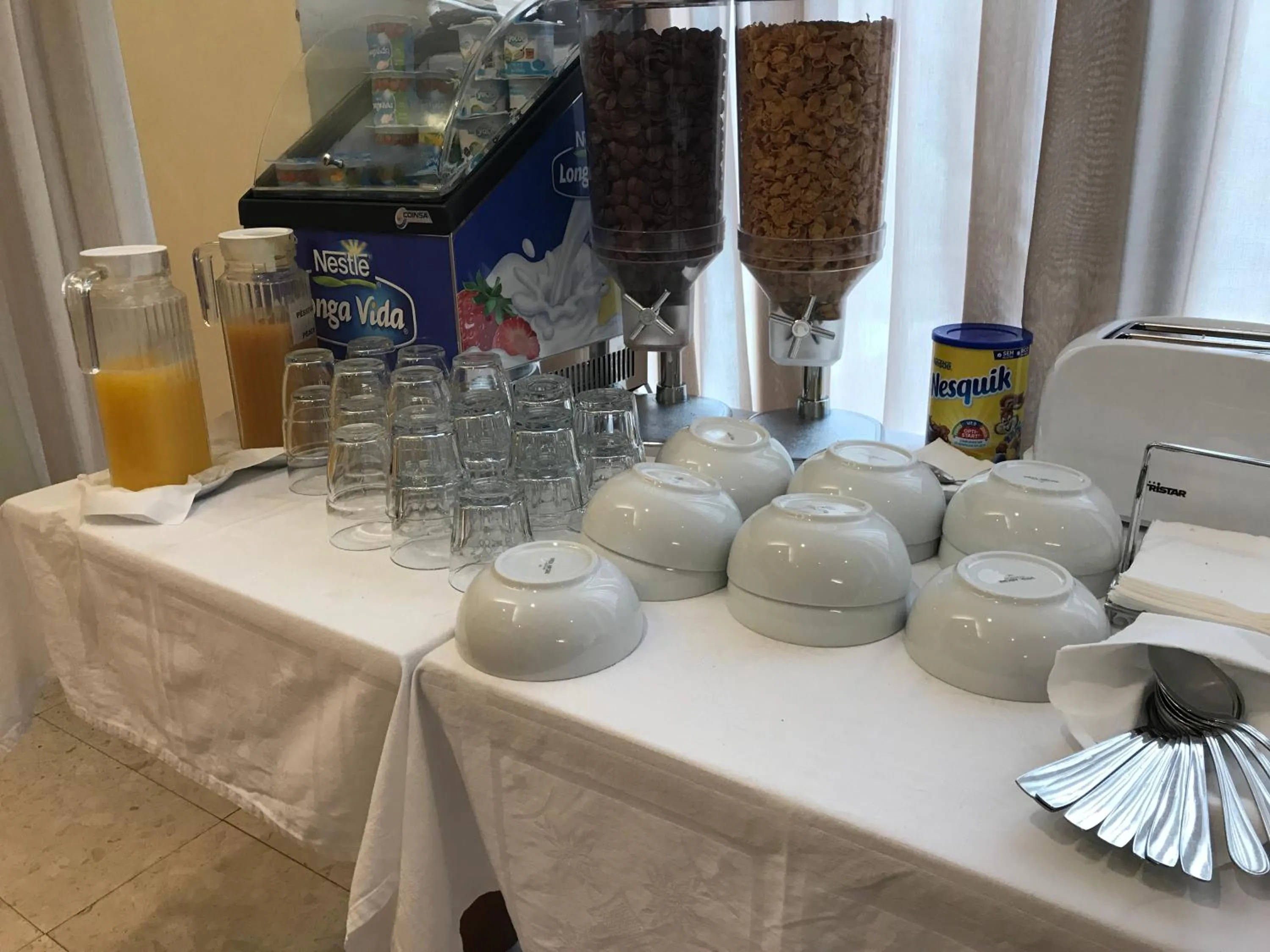 Continental breakfast in Hotel Matriz