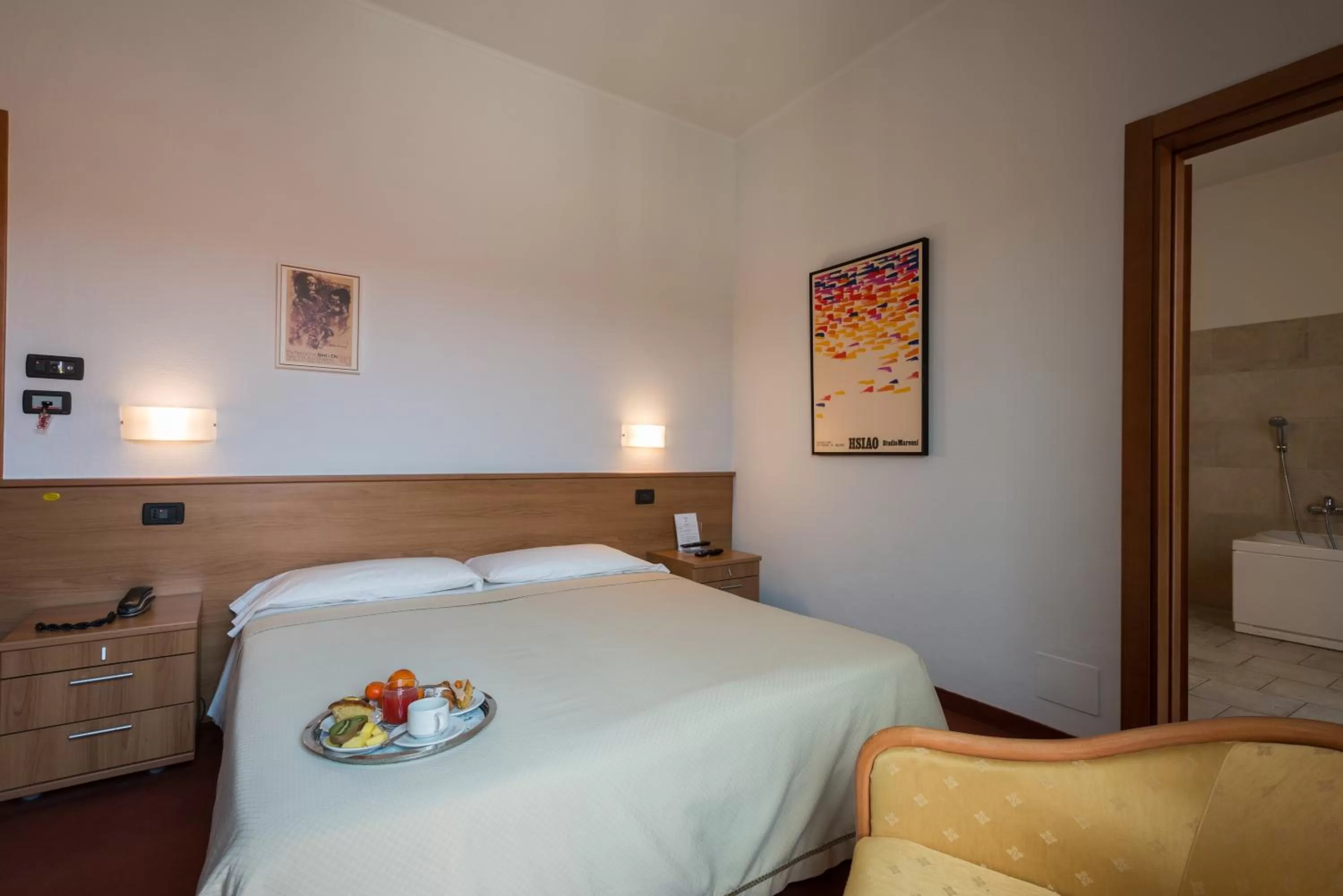 Bedroom, Bed in Hotel Lux