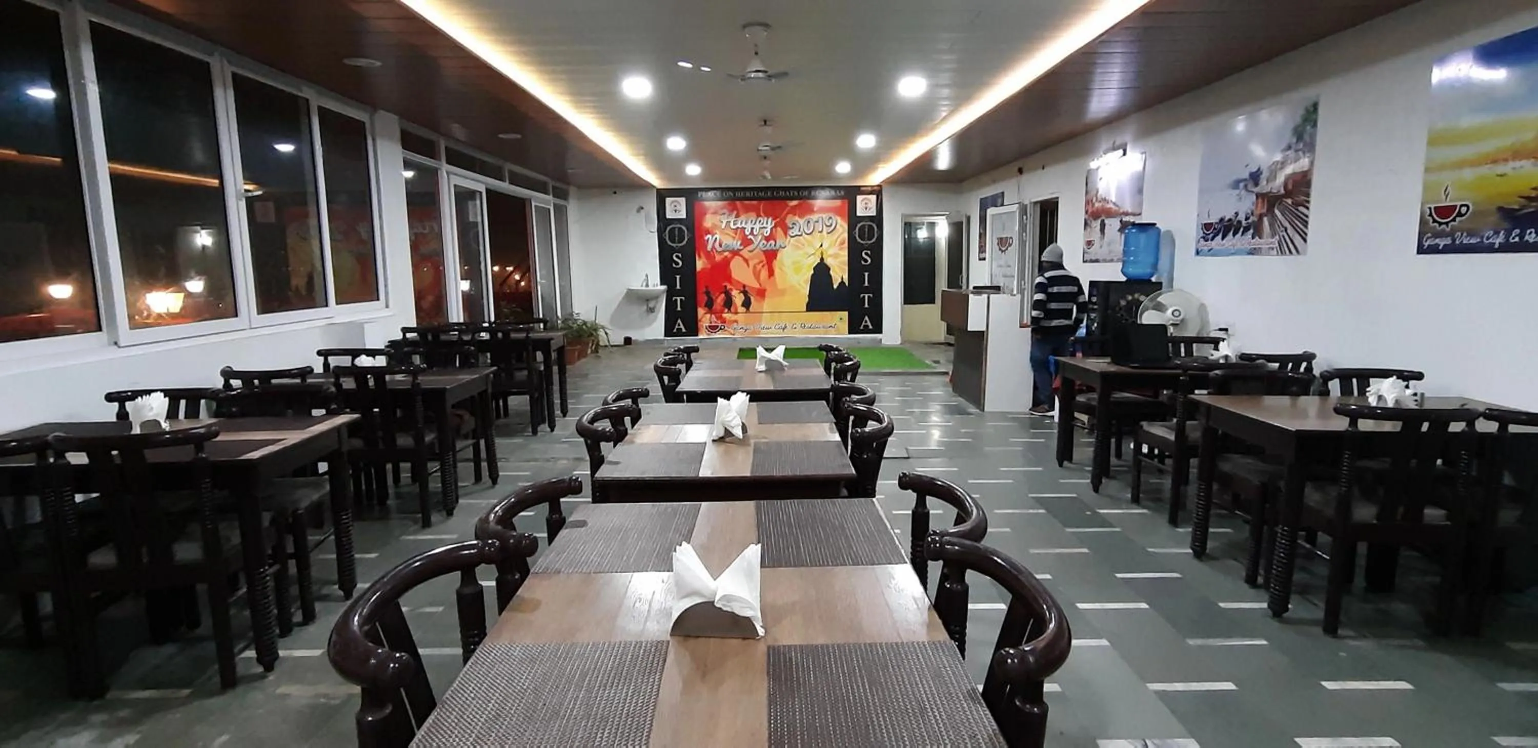 Restaurant/Places to Eat in Hotel Sita (place on the heritage ghats of benaras)