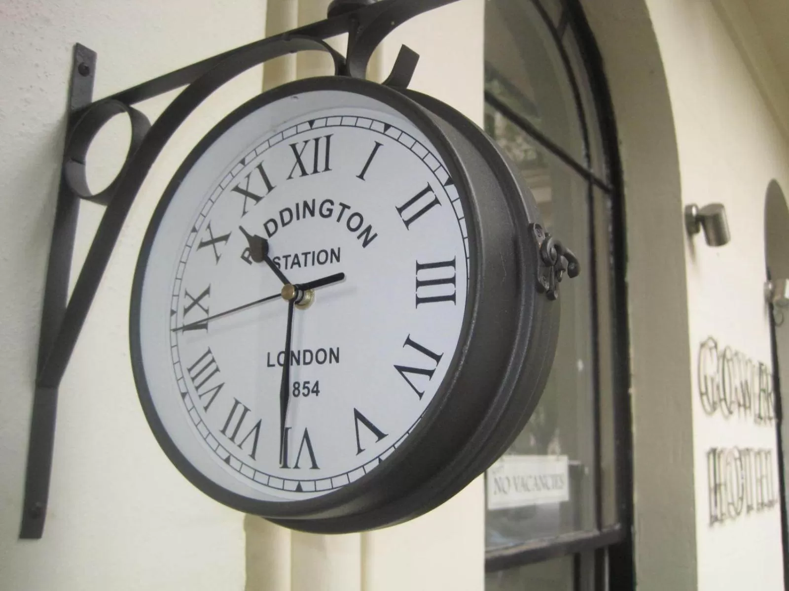 Decorative detail in Aaraya London