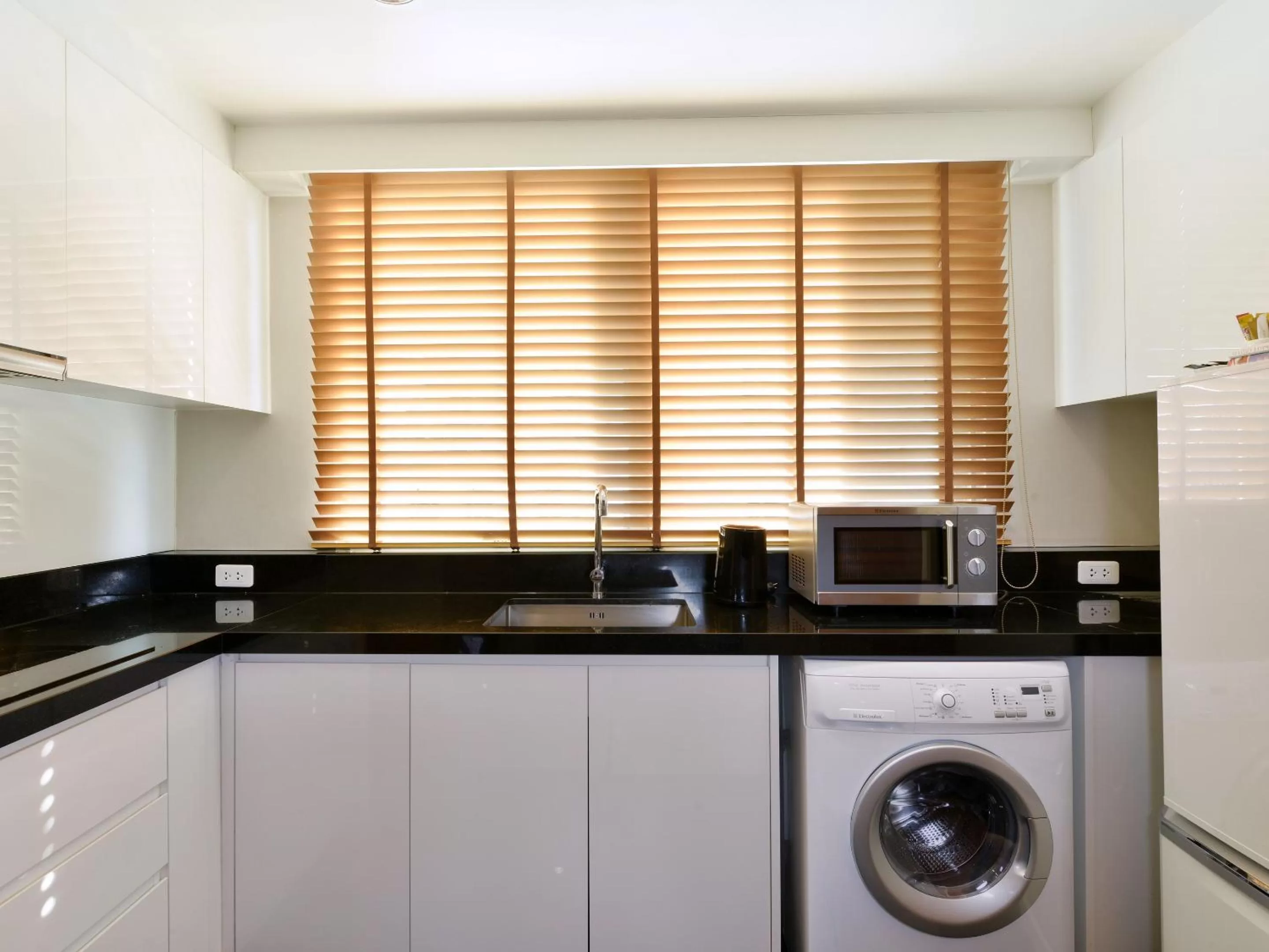 Kitchen or kitchenette in Grande Centre Point Ploenchit