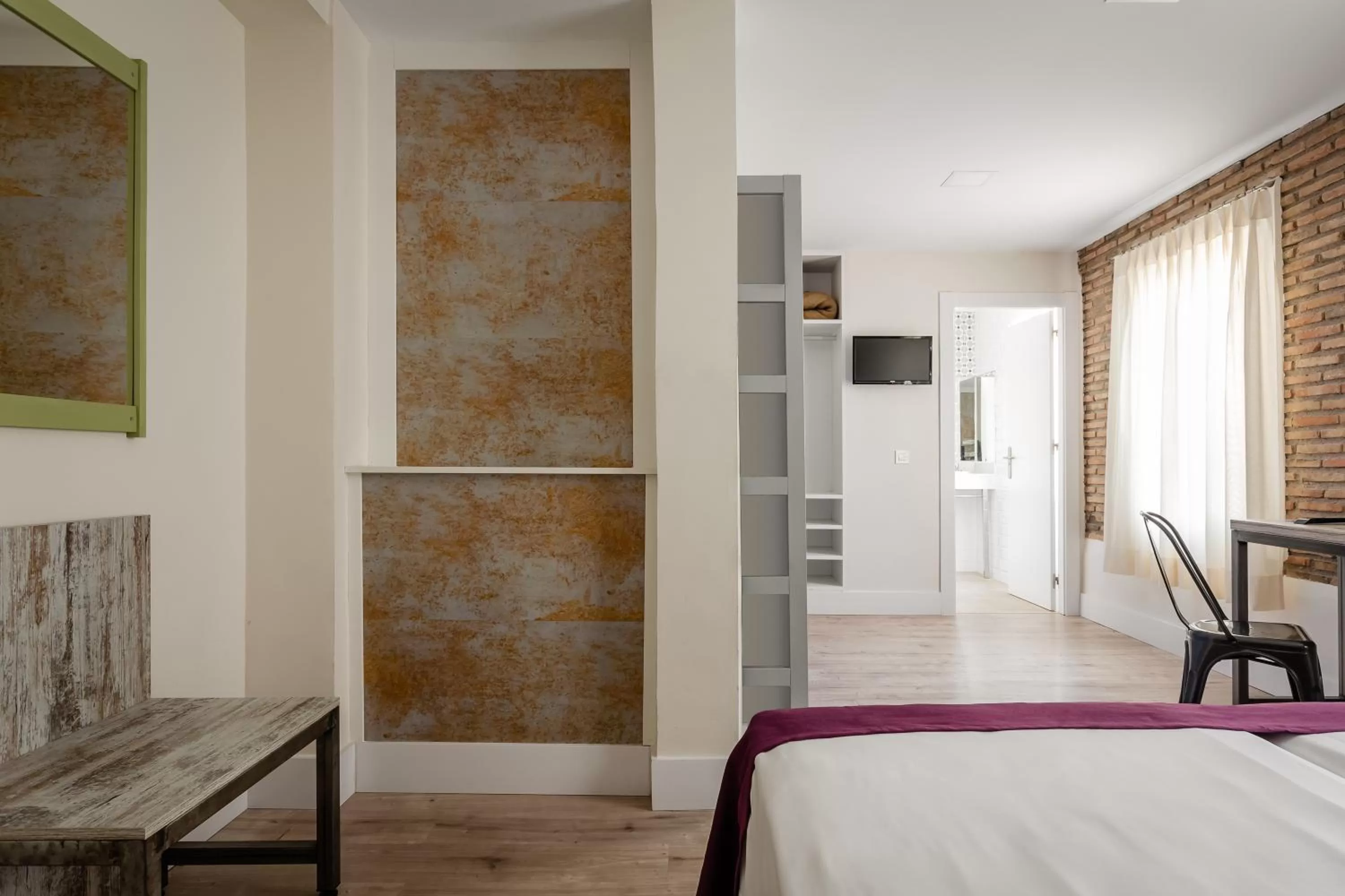 Photo of the whole room, Bed in YIT Casablanca