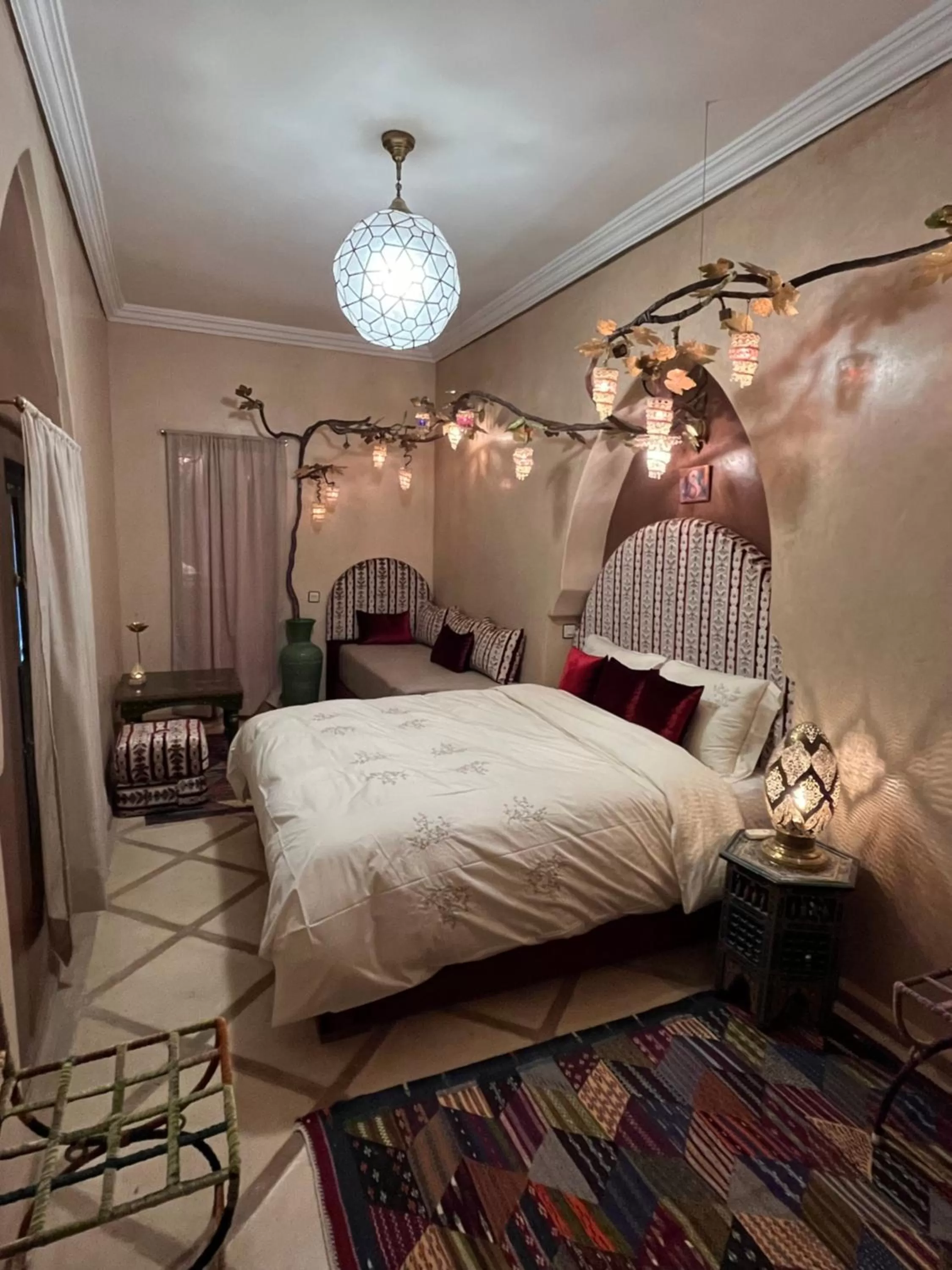 Deluxe Double Room (2 Adults + 1 Child) in Riad Al Ibtikar