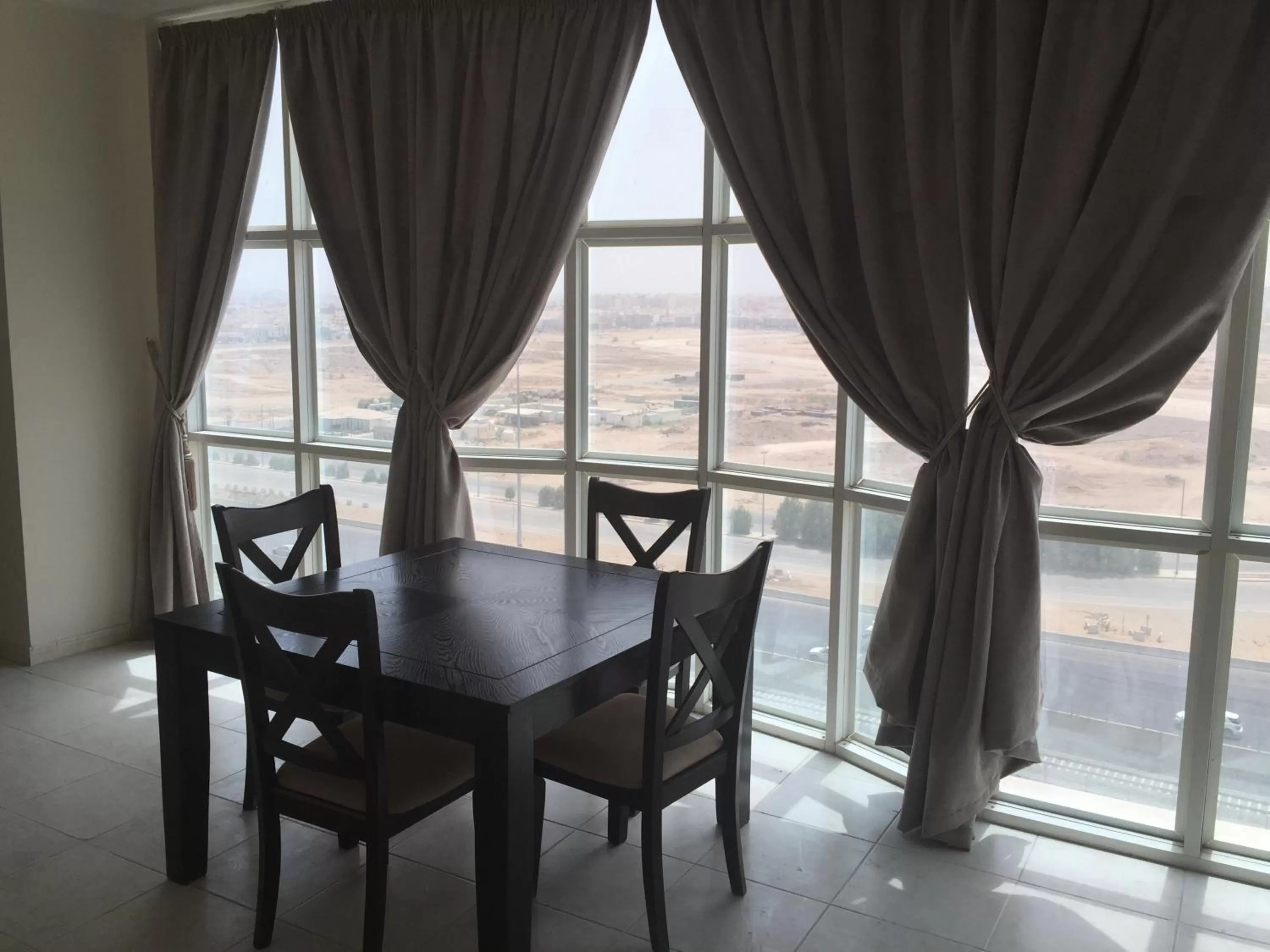 Dining Area in Alshaheen Suites