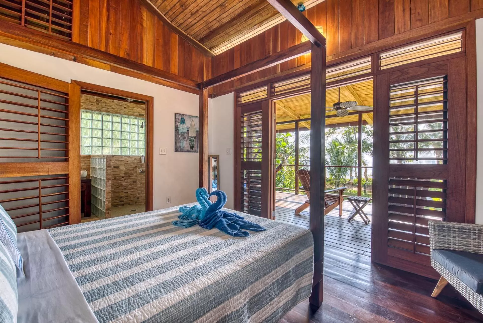 Shower in Oasis Bluff Beach