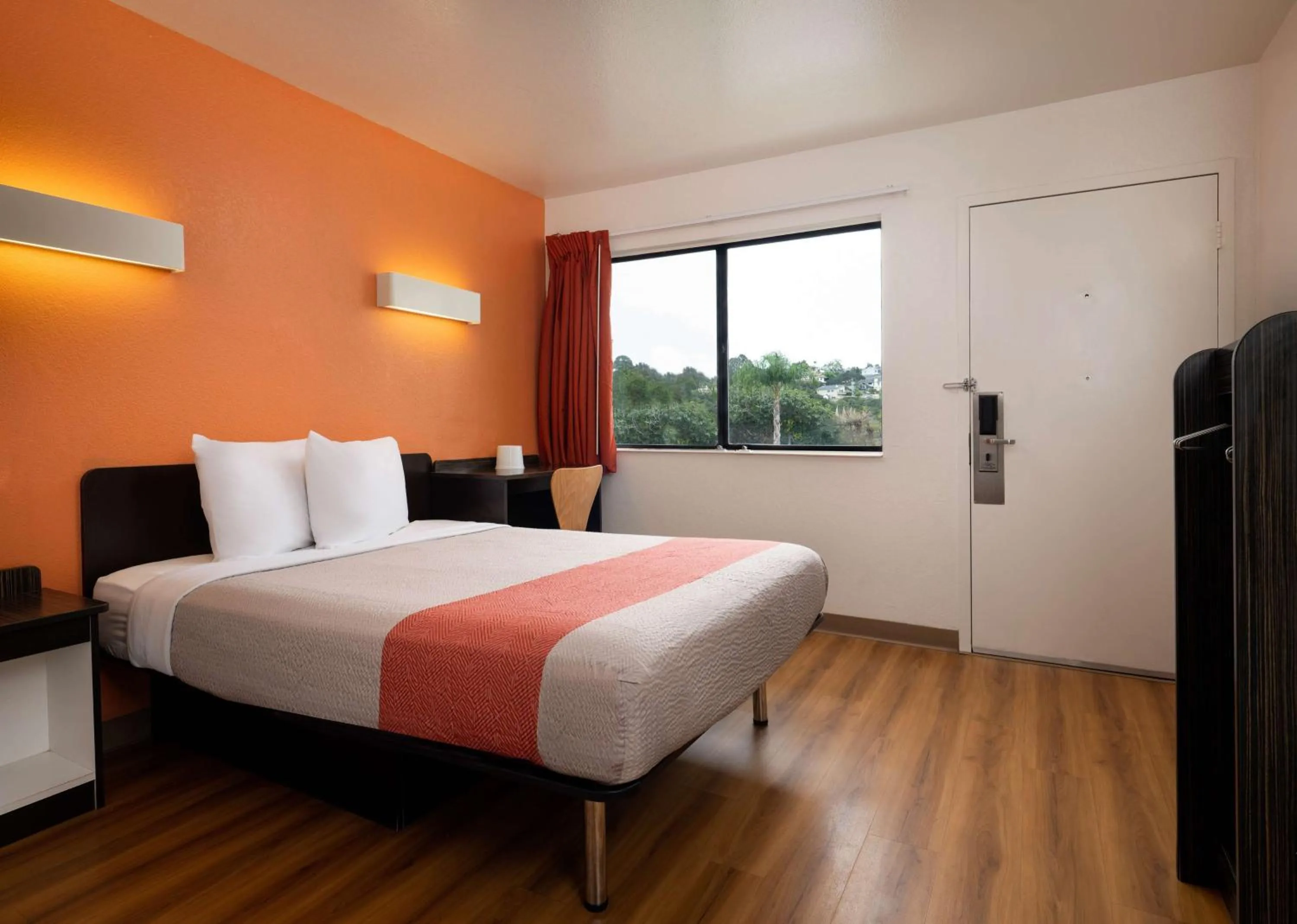 Beach, Bed in Motel 6-Pismo Beach, CA