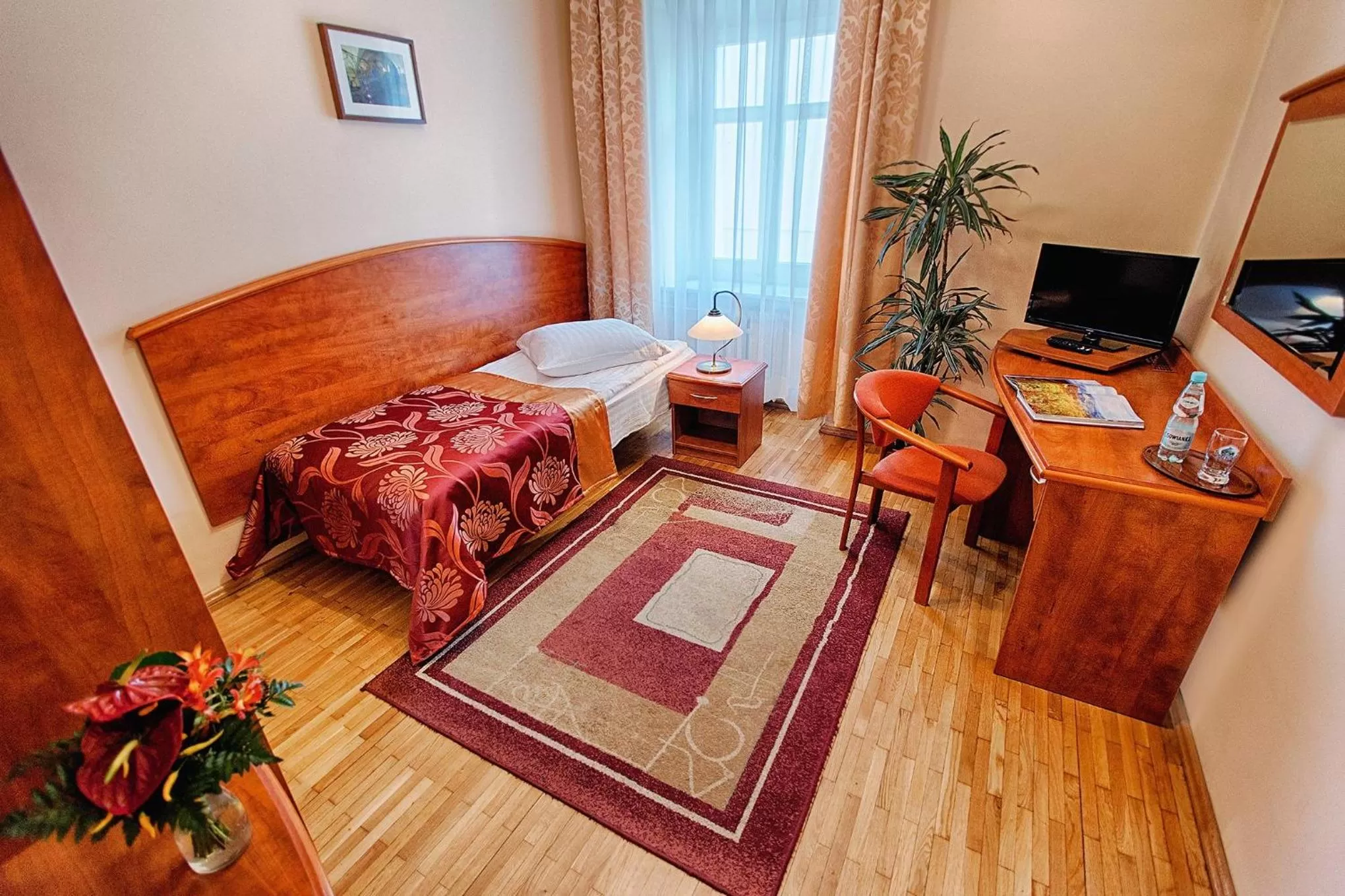 Communal lounge/ TV room in Hotel Restauracja Caspar