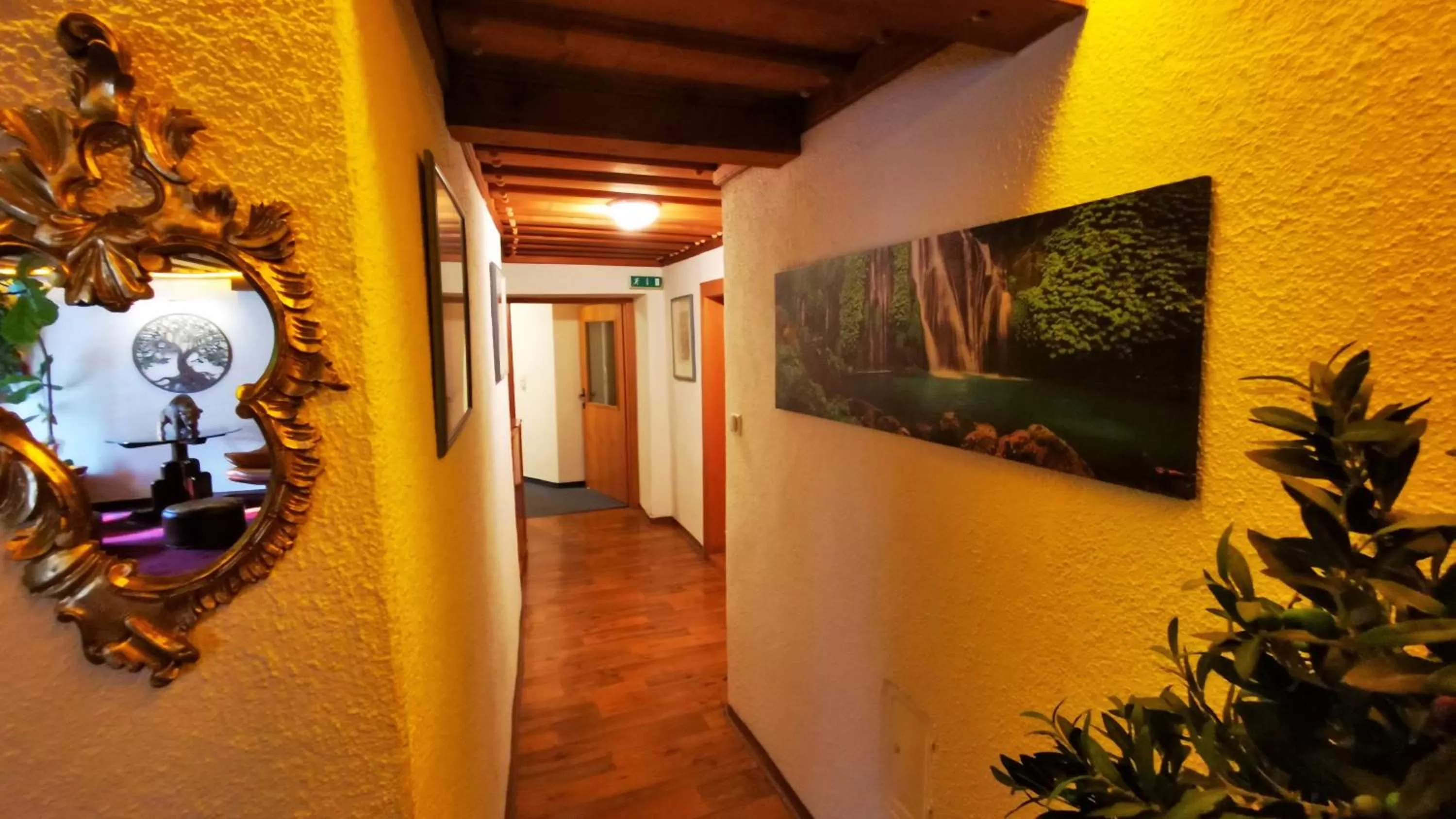 Decorative detail, TV/Entertainment Center in Gasthof Geronimo