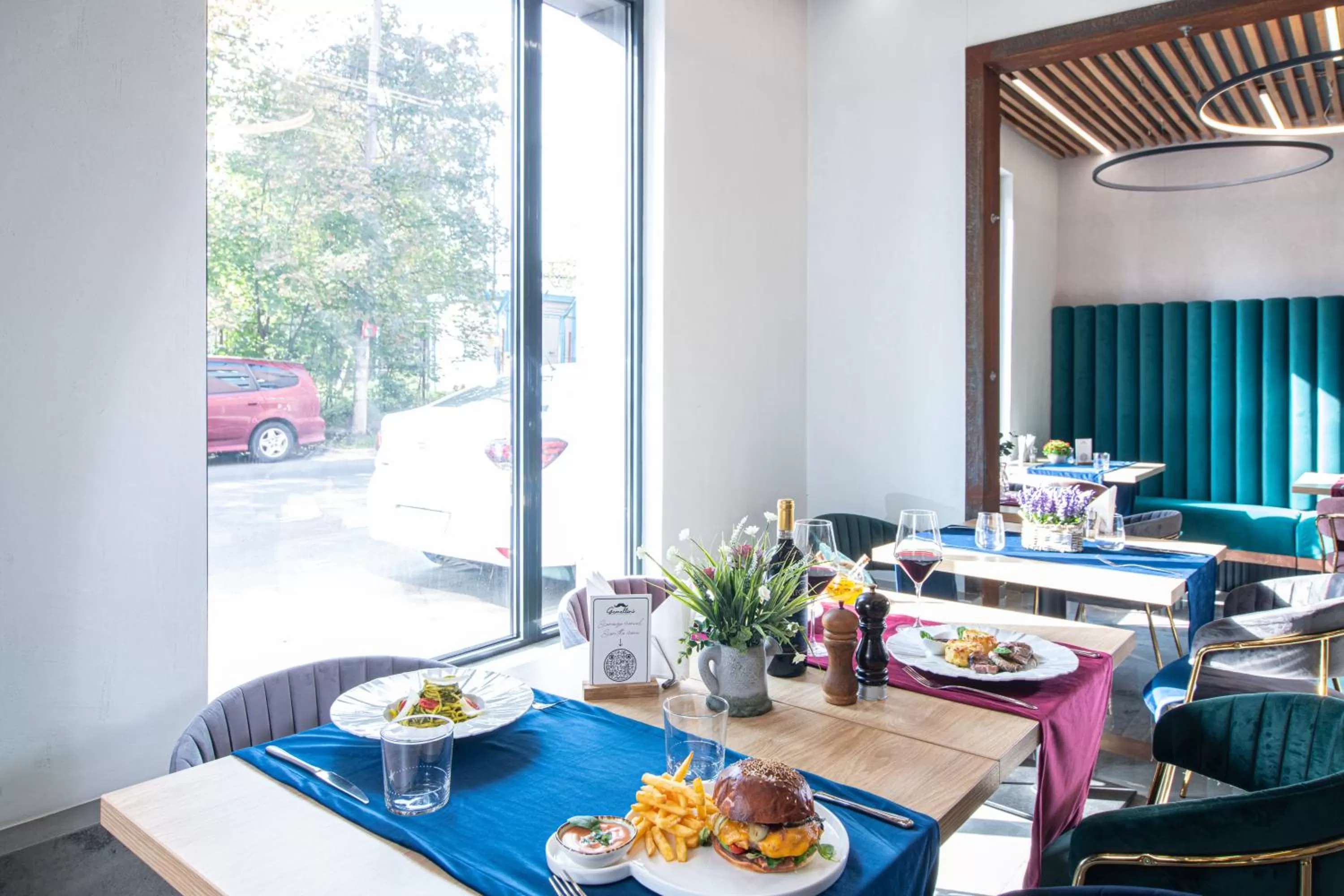 Restaurant/places to eat in Campeador Inn