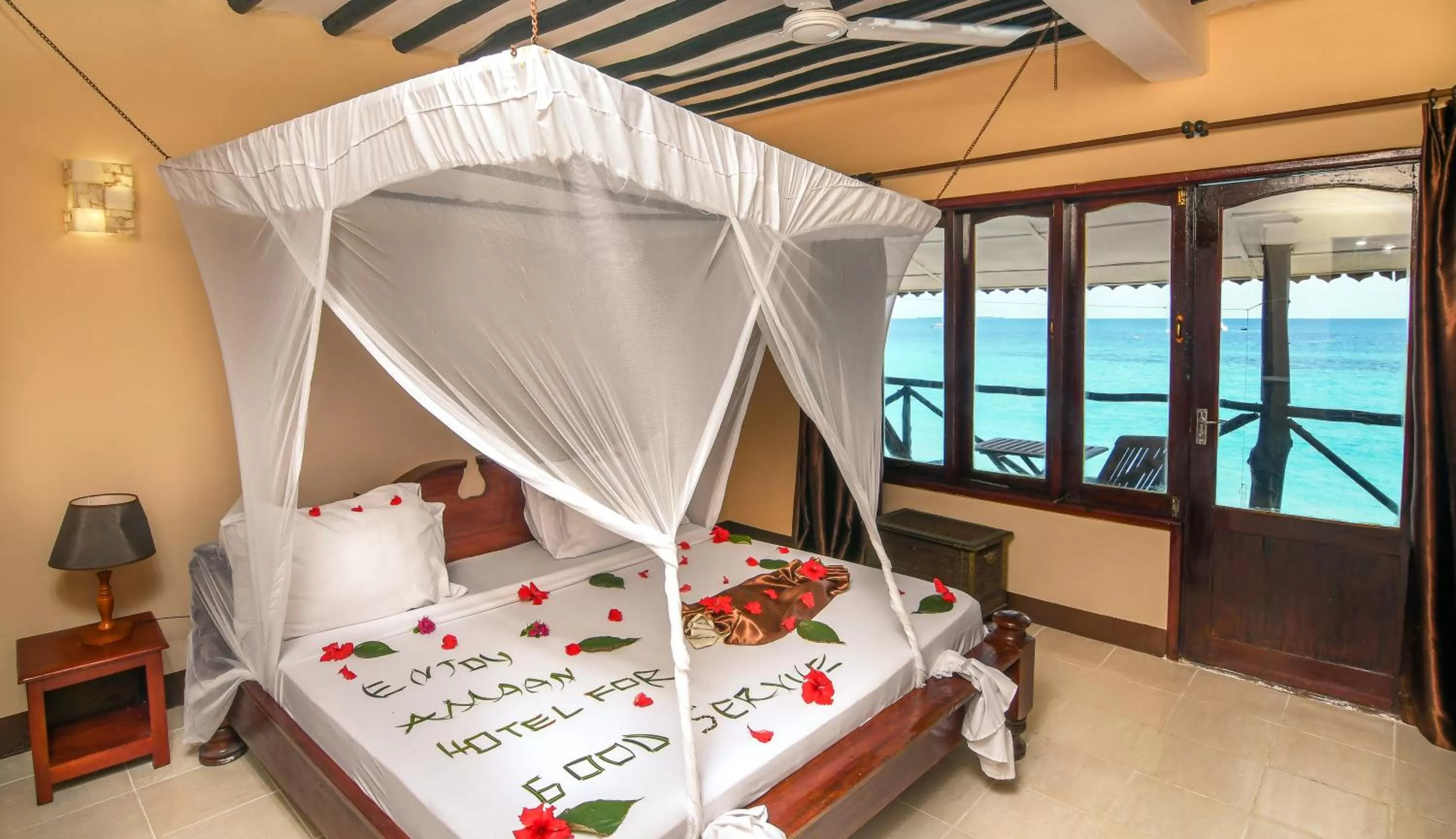 Bed in Amaan Beach Bungalows