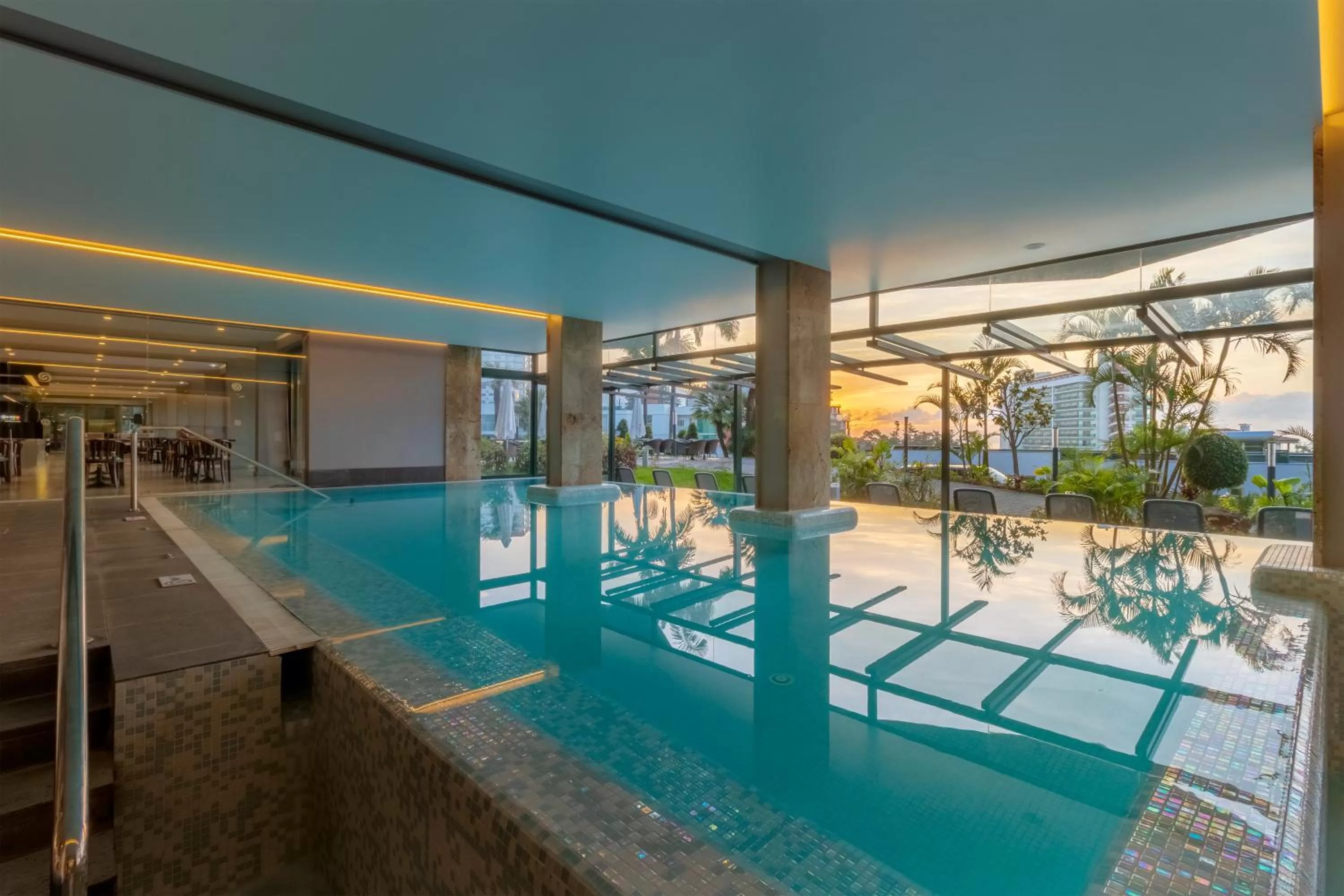 Swimming pool in Enotel Magnólia