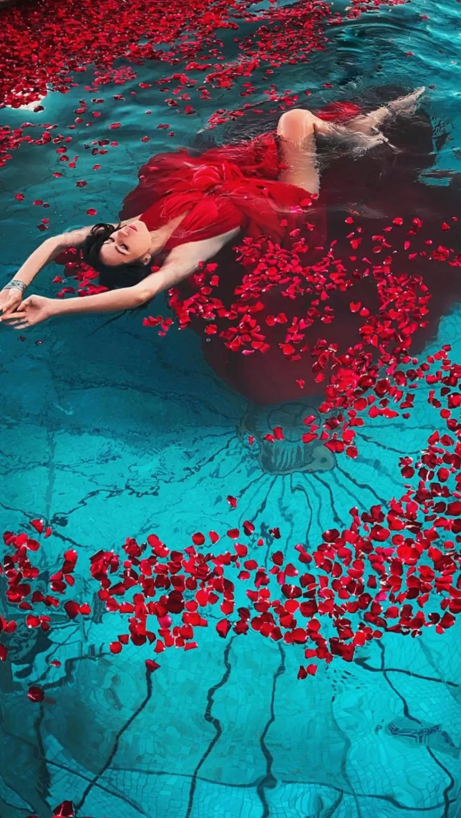 People in Kelebek Cave Hotel