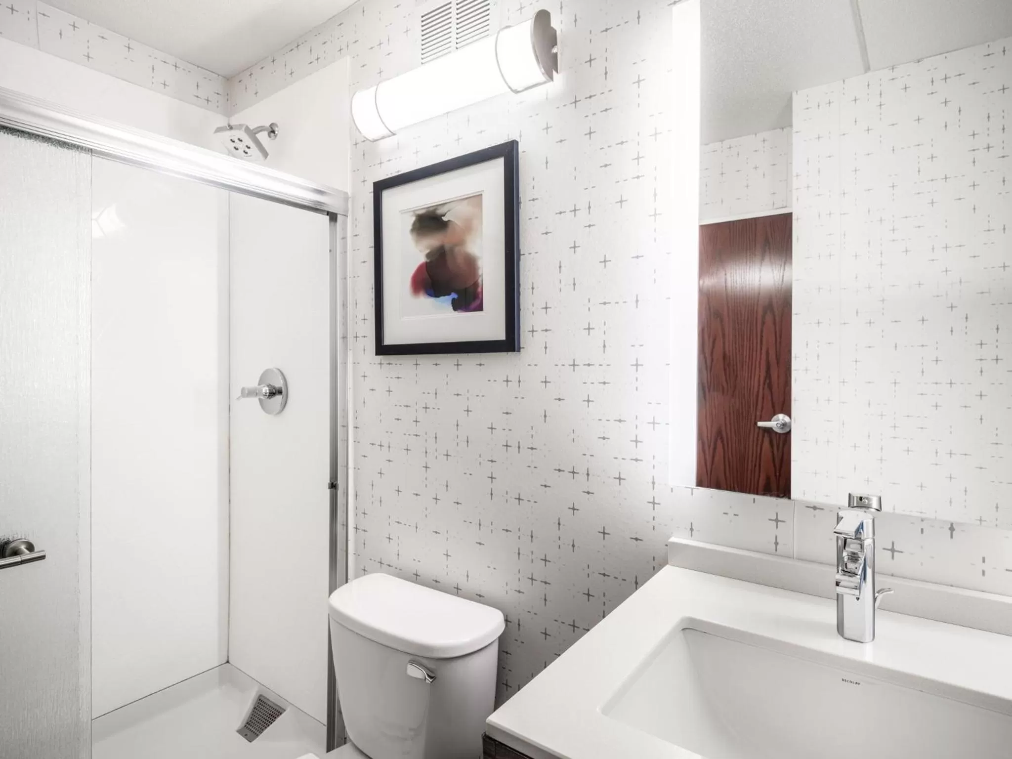 Bathroom in Crowne Plaza Milwaukee Airport by IHG