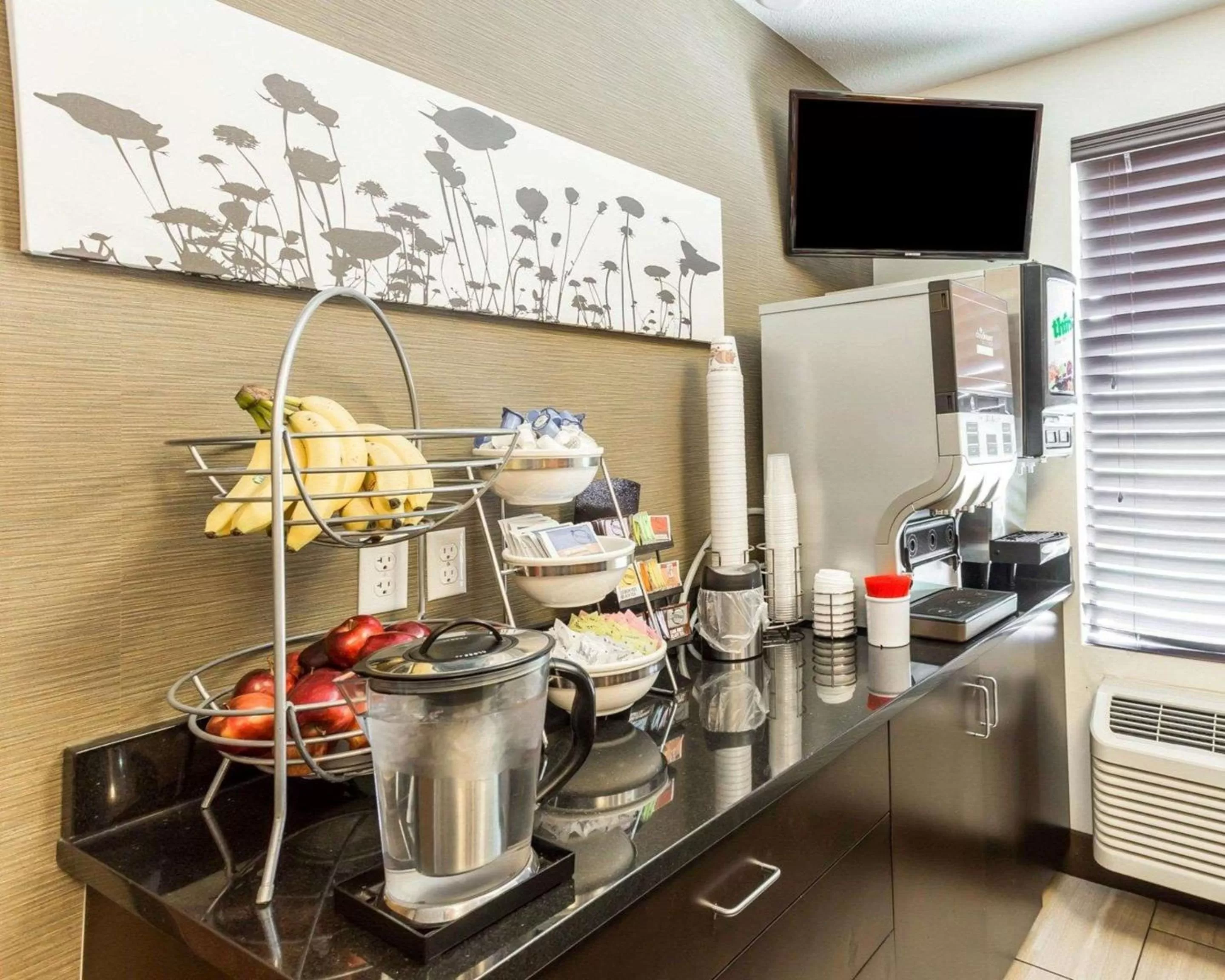 Restaurant/places to eat in Sleep Inn South Jordan-Sandy