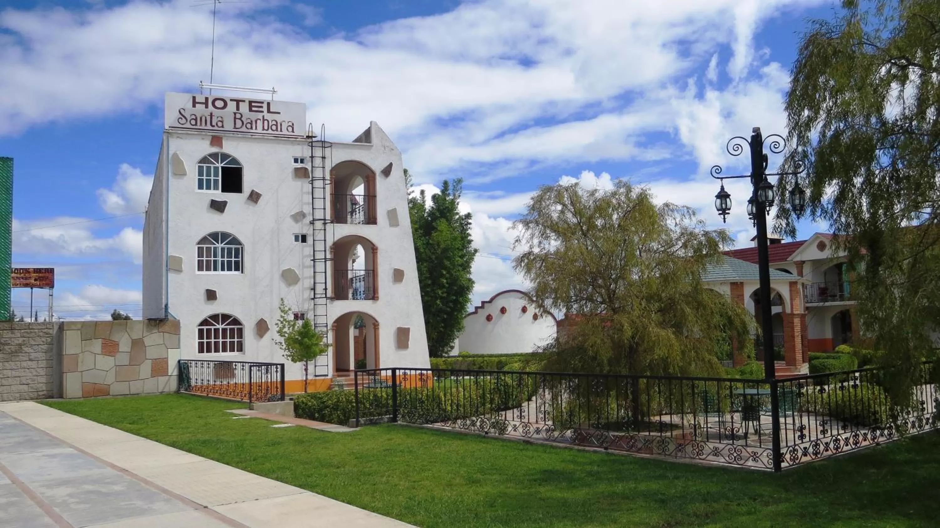 Patio in Hotel Santa Barbara