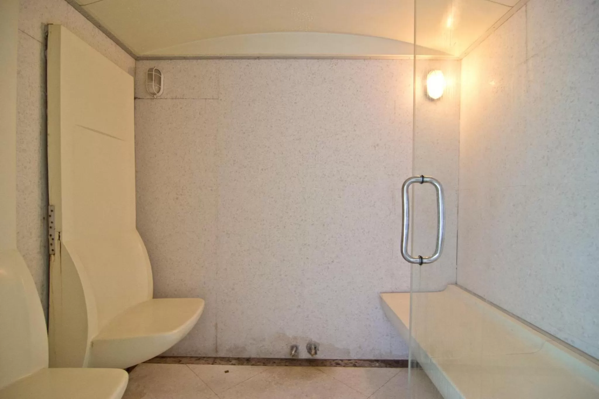 Steam room in LK The Empress