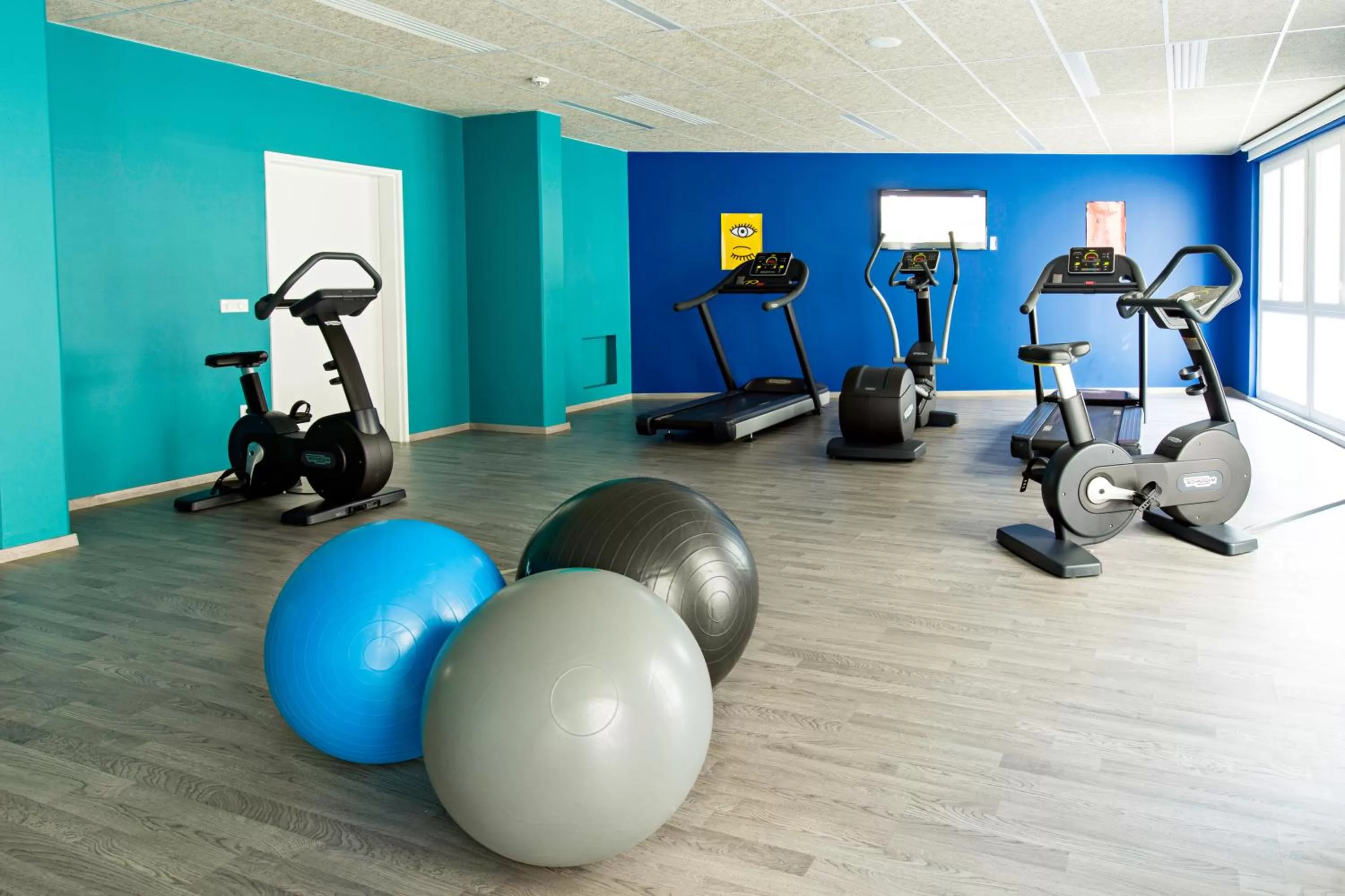 Fitness centre/facilities in The Social Hub Paris La Défense