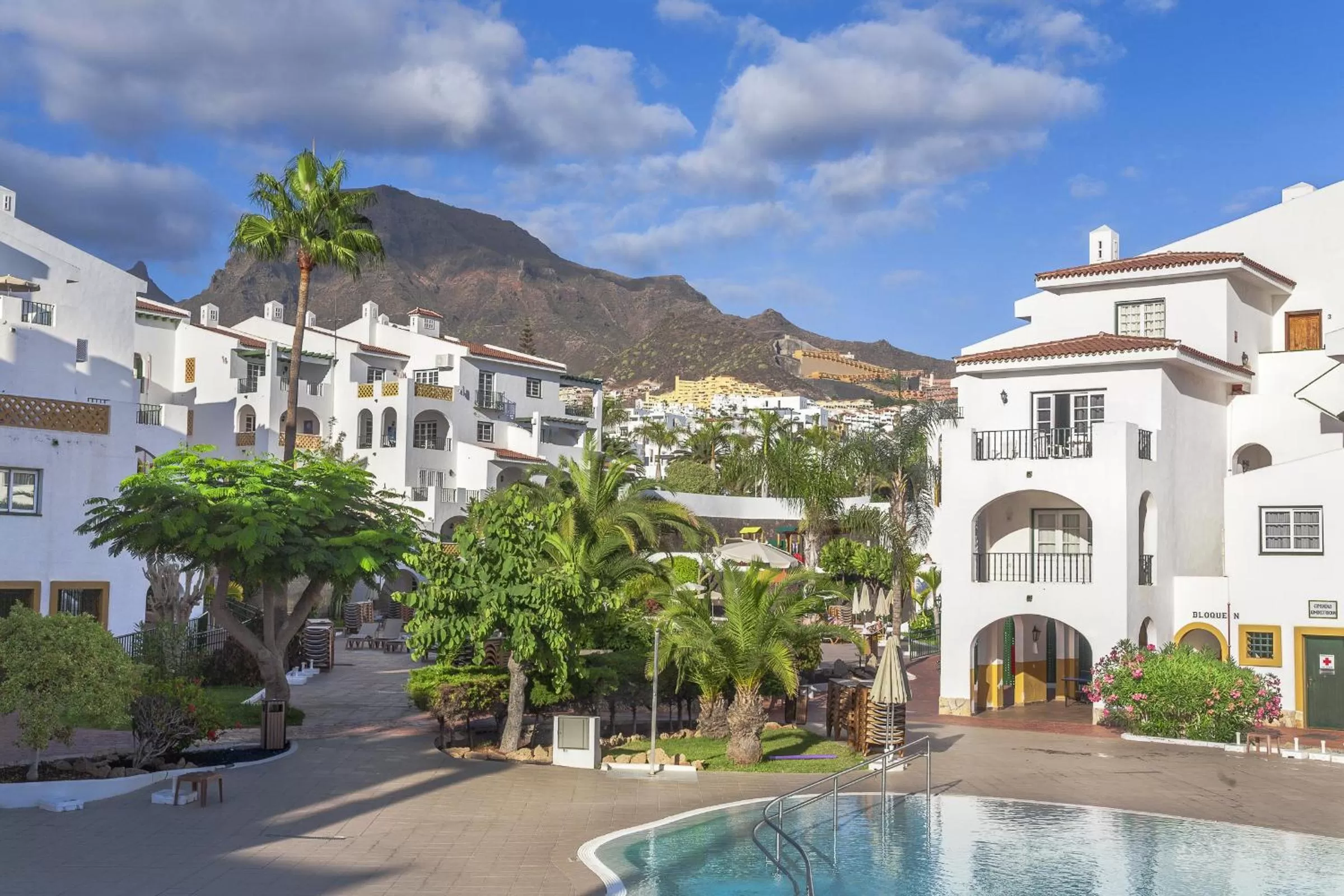 Property building in Sunset Harbour Club