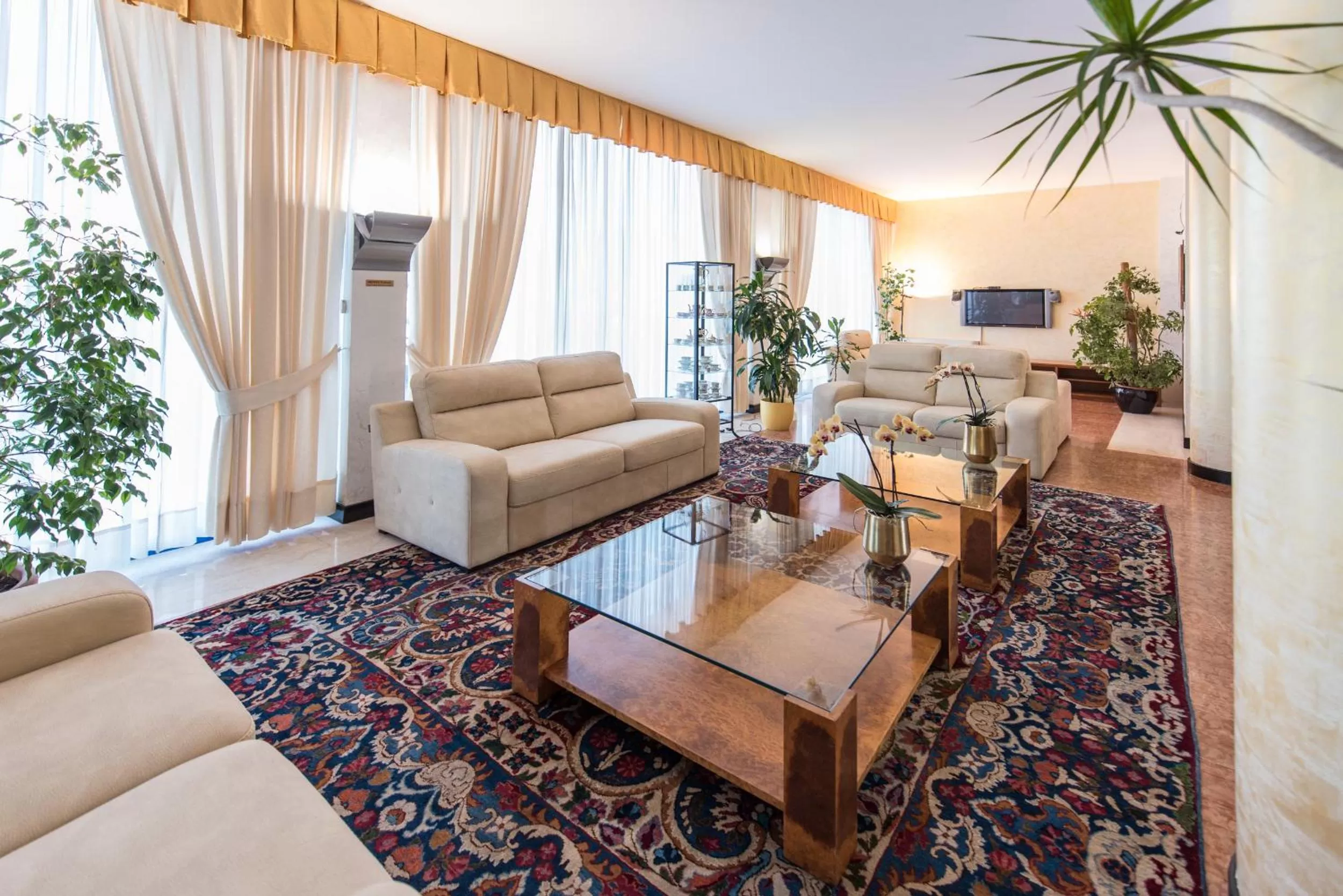 Lobby or reception in Hotel Krystal