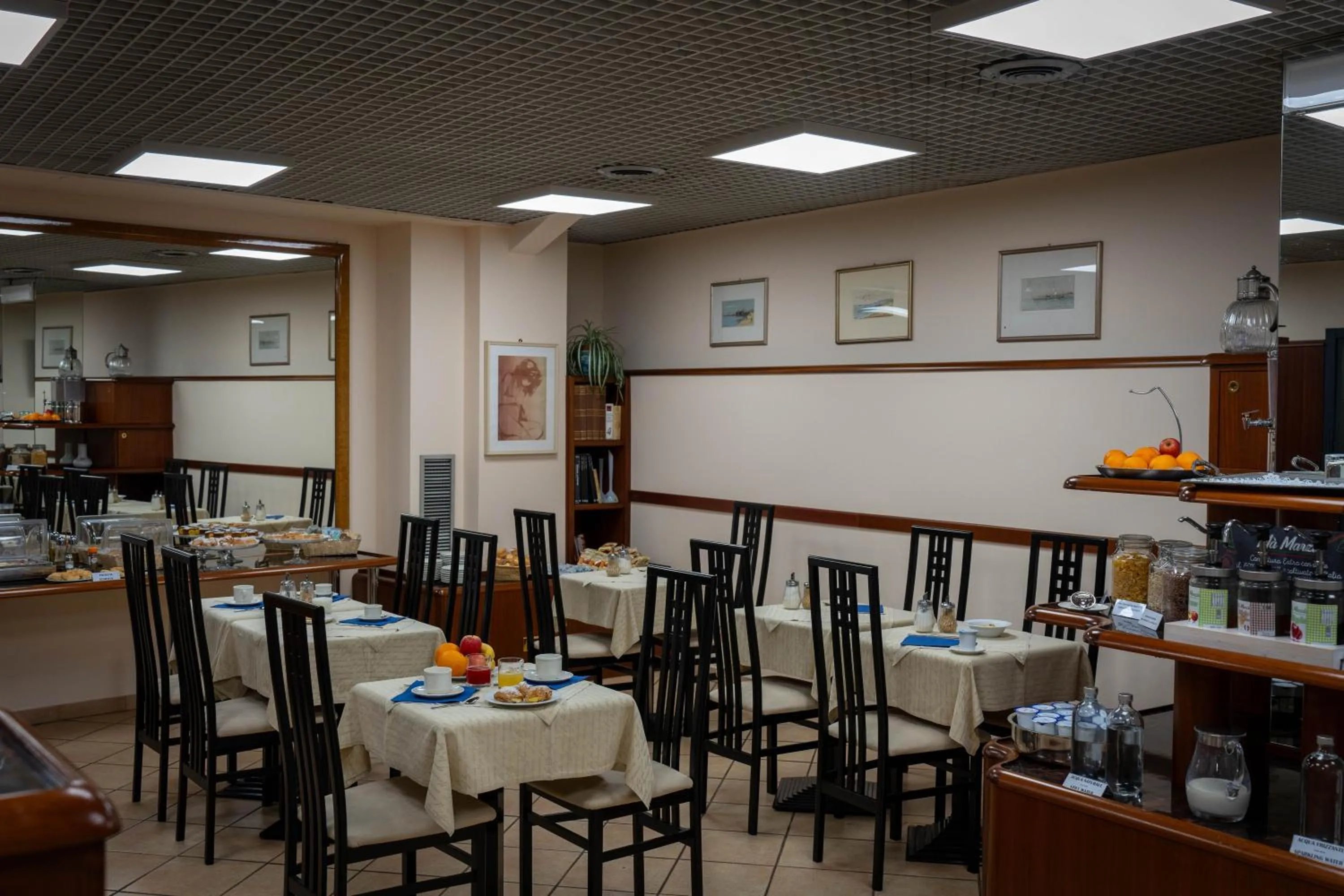 Food and drinks in Hotel Iris