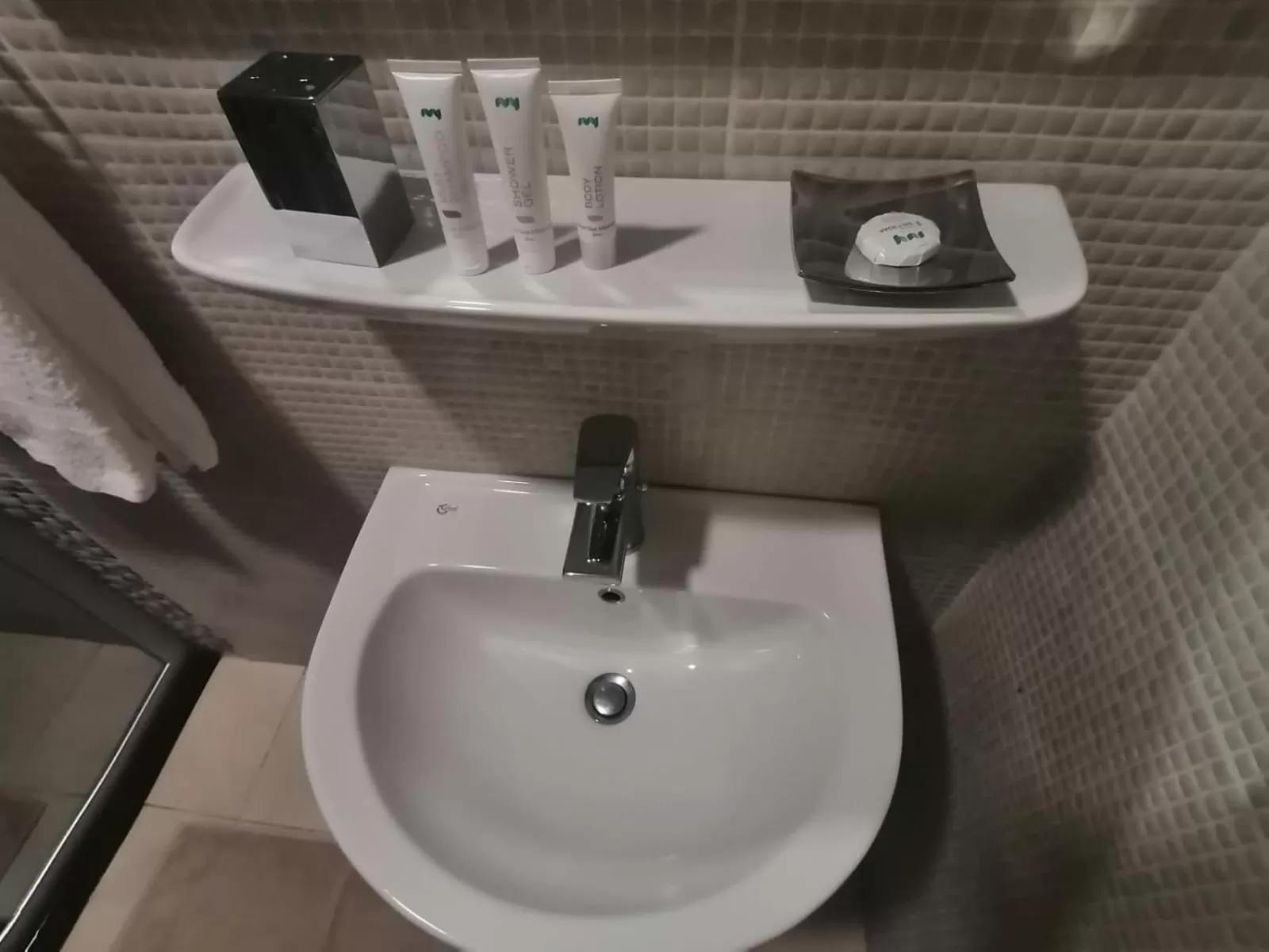 Bathroom in Al-Ahlam Hotel Apartments