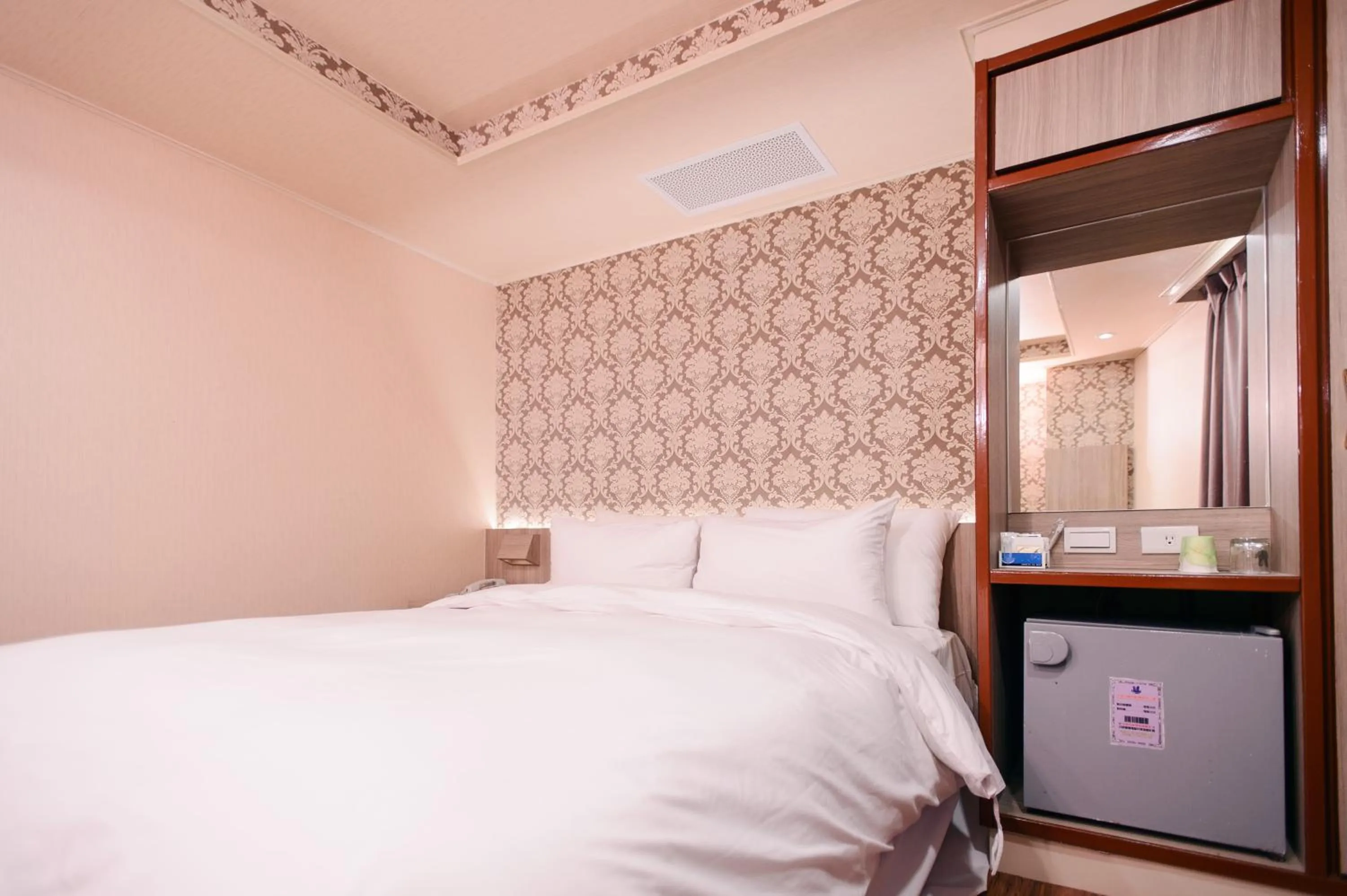 Bedroom, Bed in Duke Business Hotel