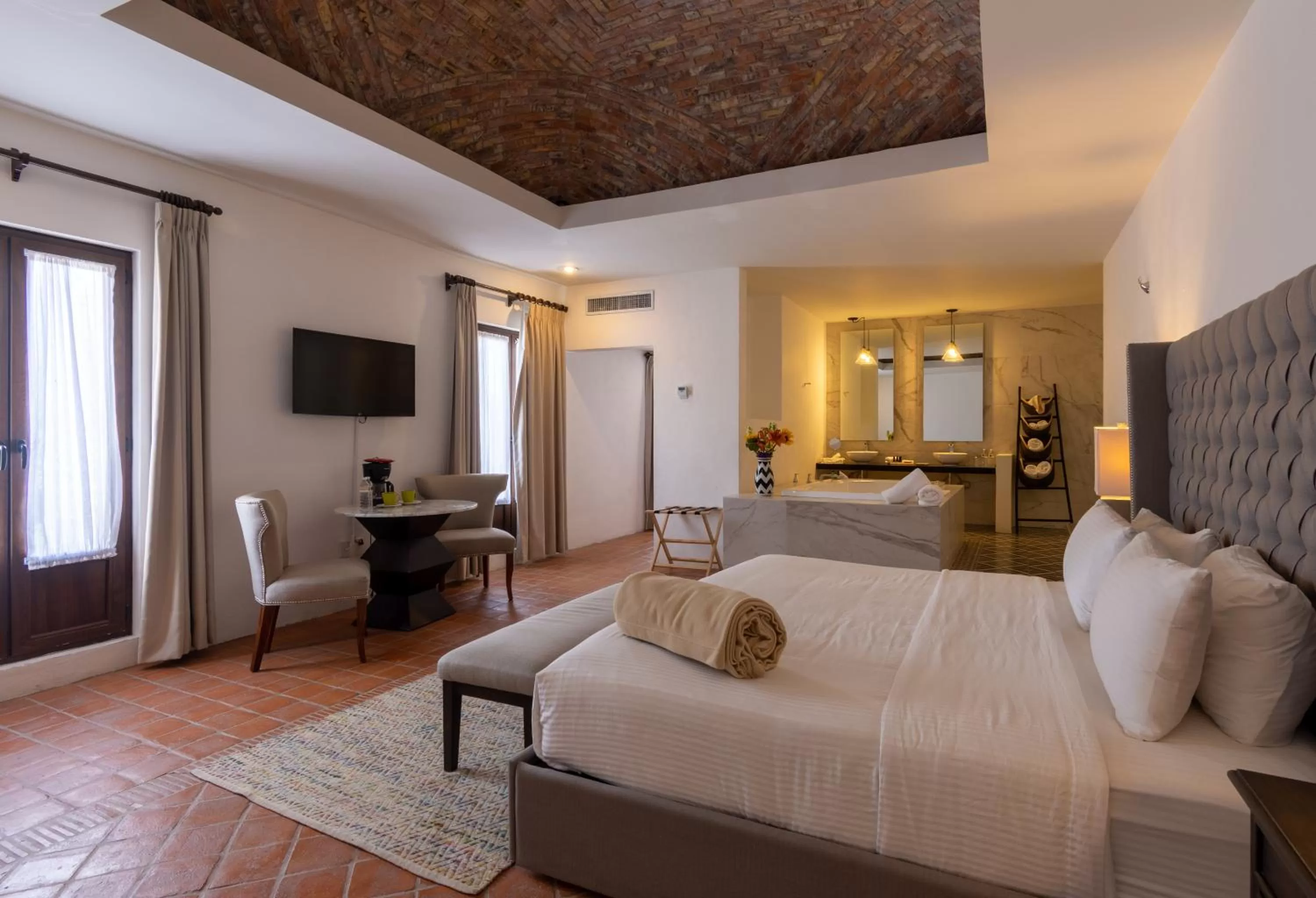 Photo of the whole room, Bed in Hotel Hacienda San Cristóbal