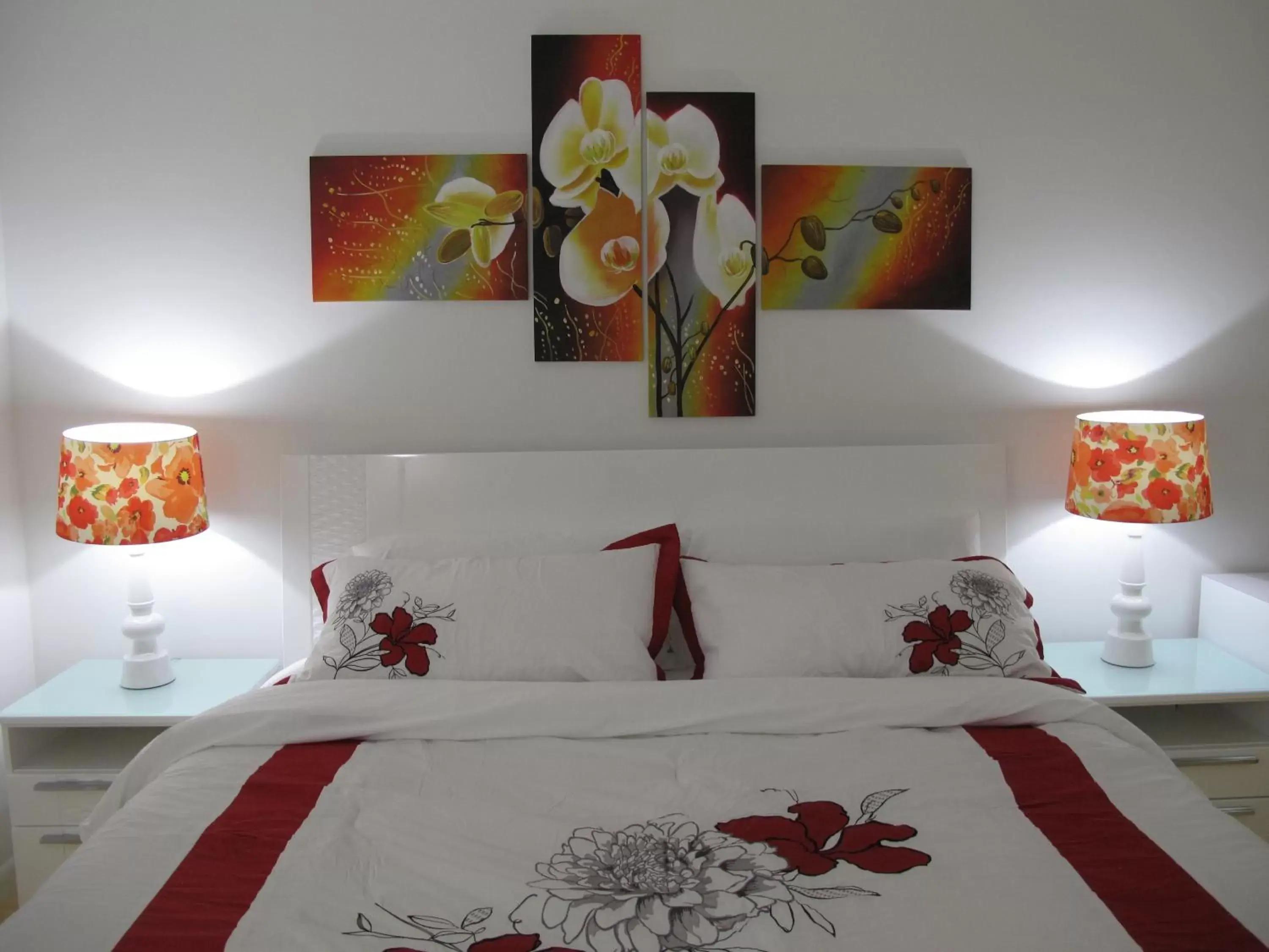 Deluxe Suite in Downtown Hollywood Boutique Hotel Deluxe Suite in Downtown Hollywood Boutique Hotel