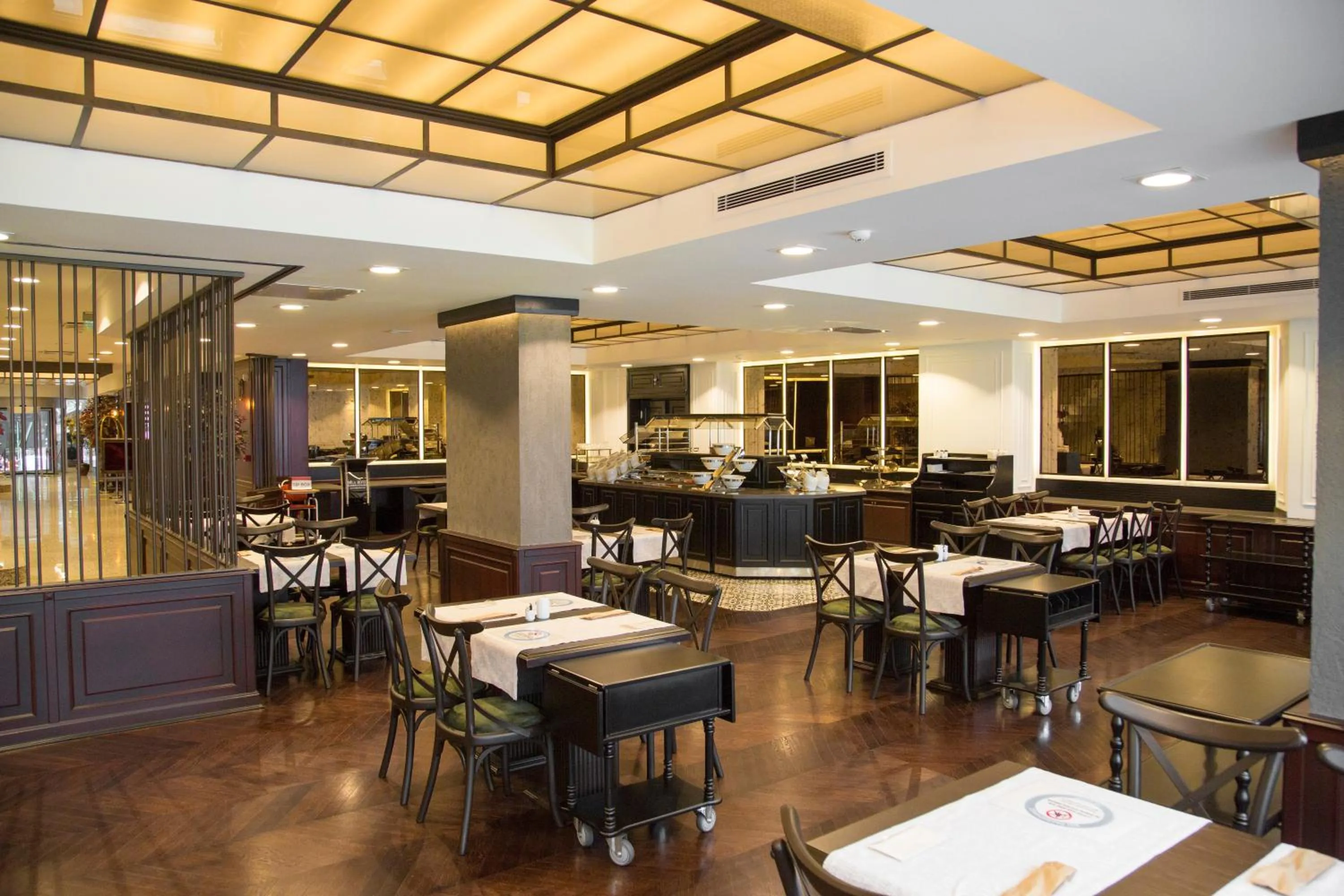 Restaurant/places to eat in Dila Hotel