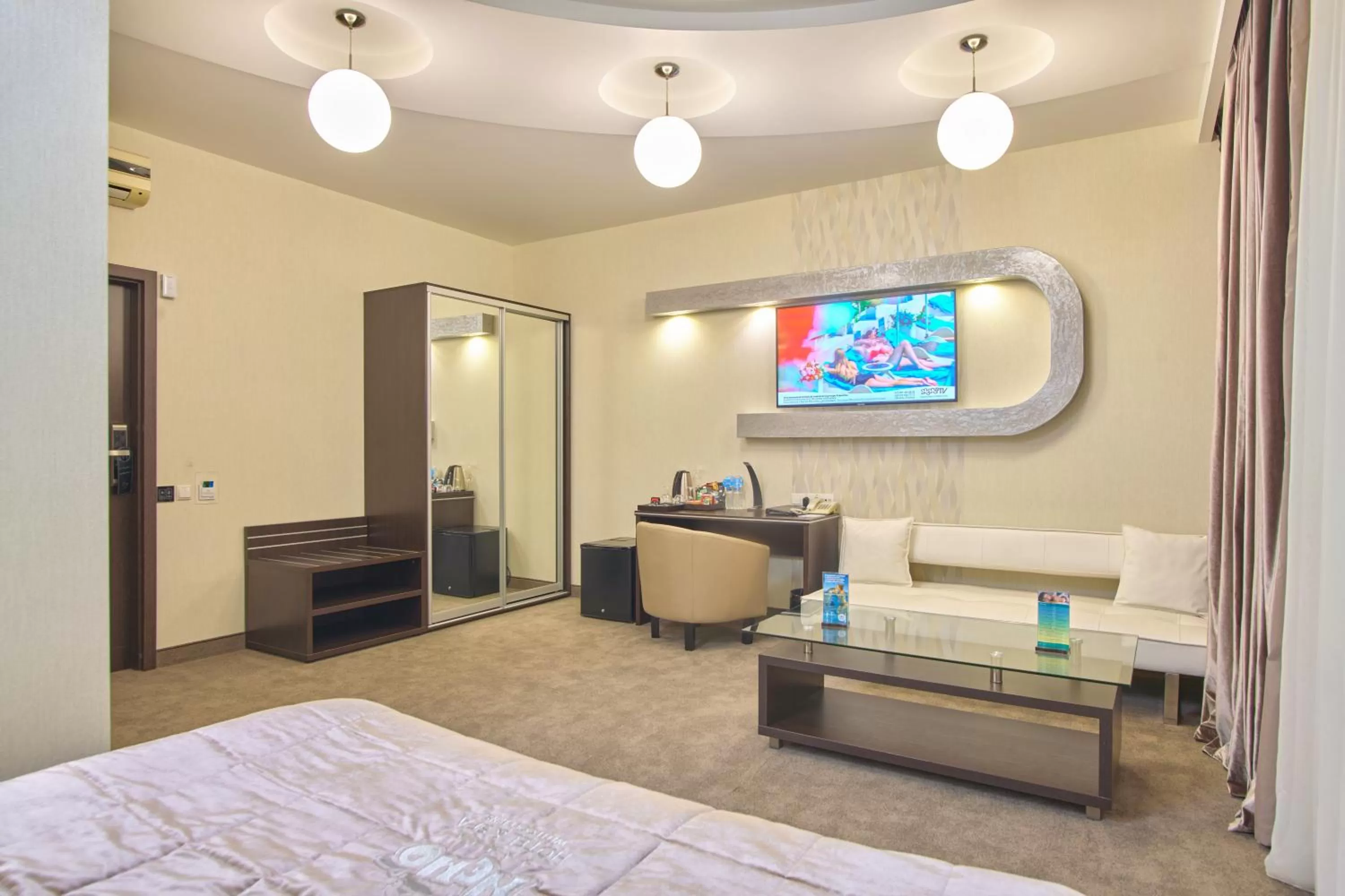 Living room, Seating Area in Hotel & Spa NEMO with dolphins