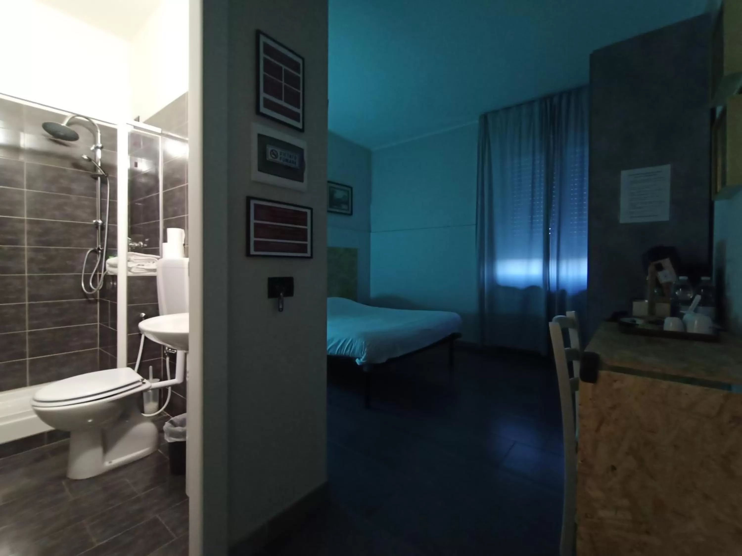 Bathroom, Bed in LE MURA Foresteria