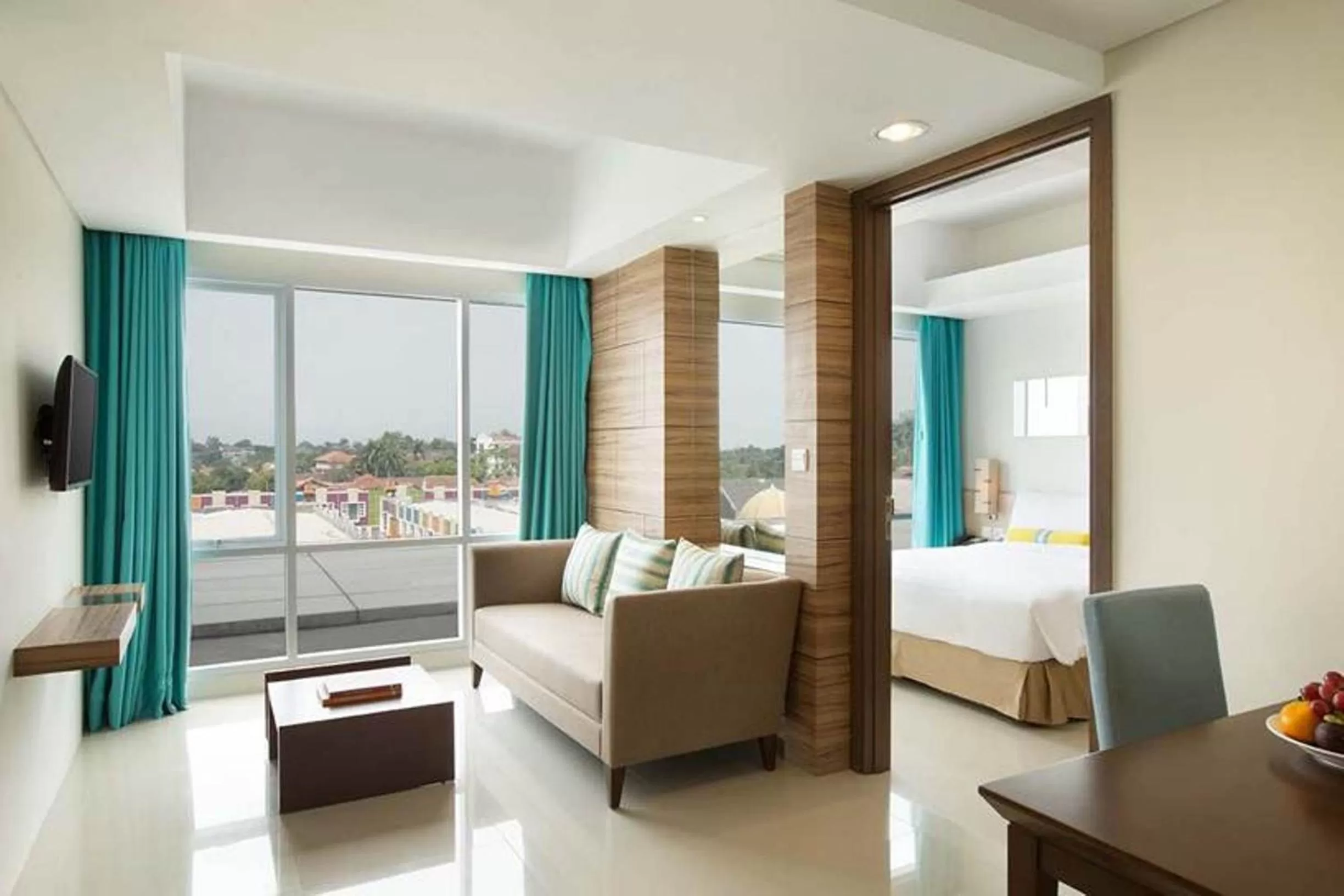 Living room, Bed in Swiss-Belcourt Bogor