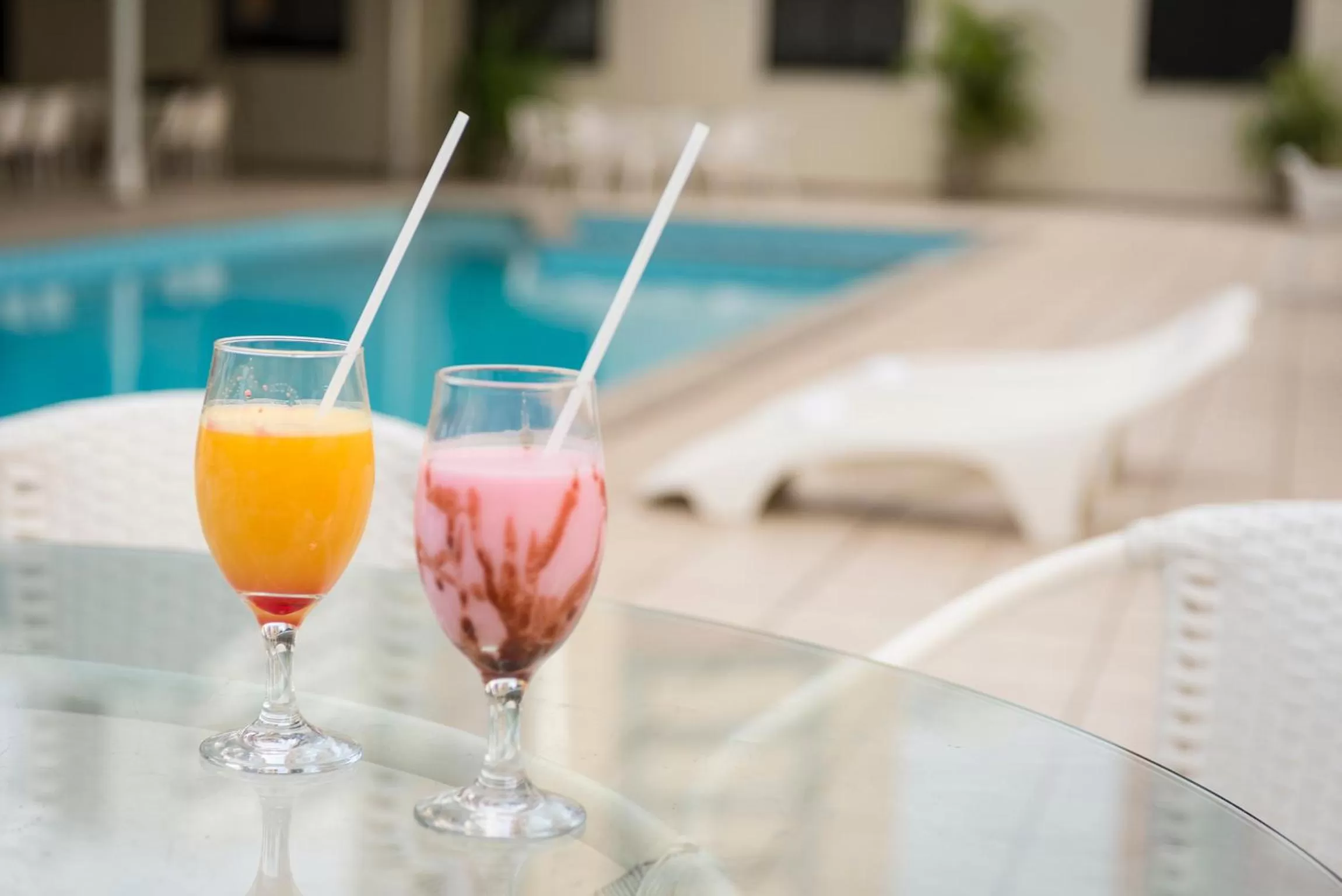 Swimming pool in Arrey Executive Hotel