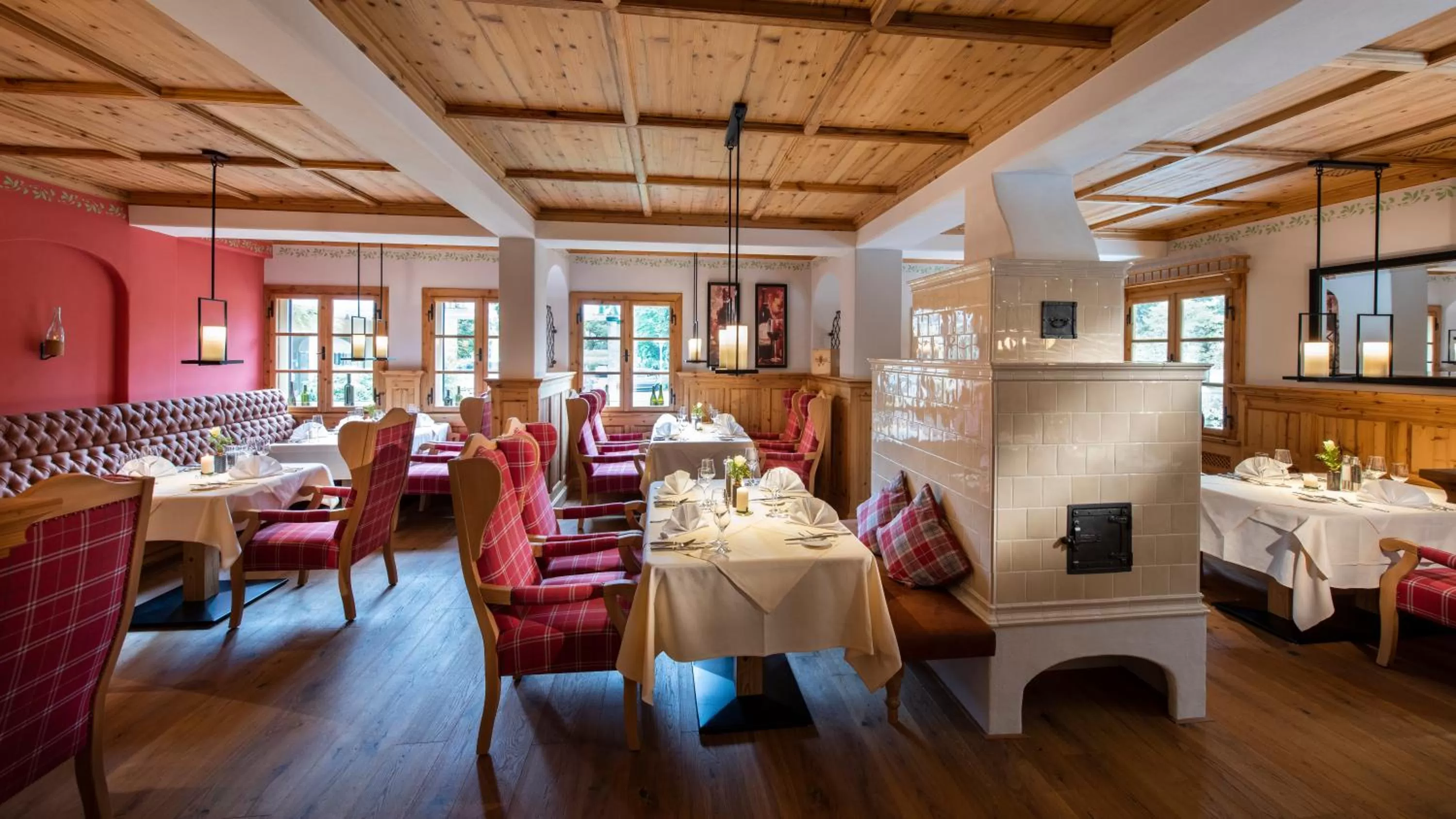 Restaurant/places to eat in Parkhotel