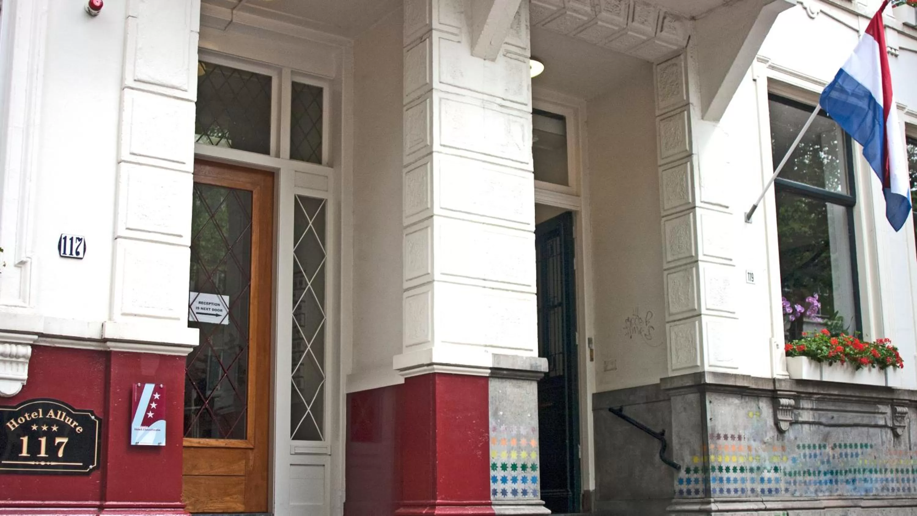 Facade/entrance in Hotel Allure