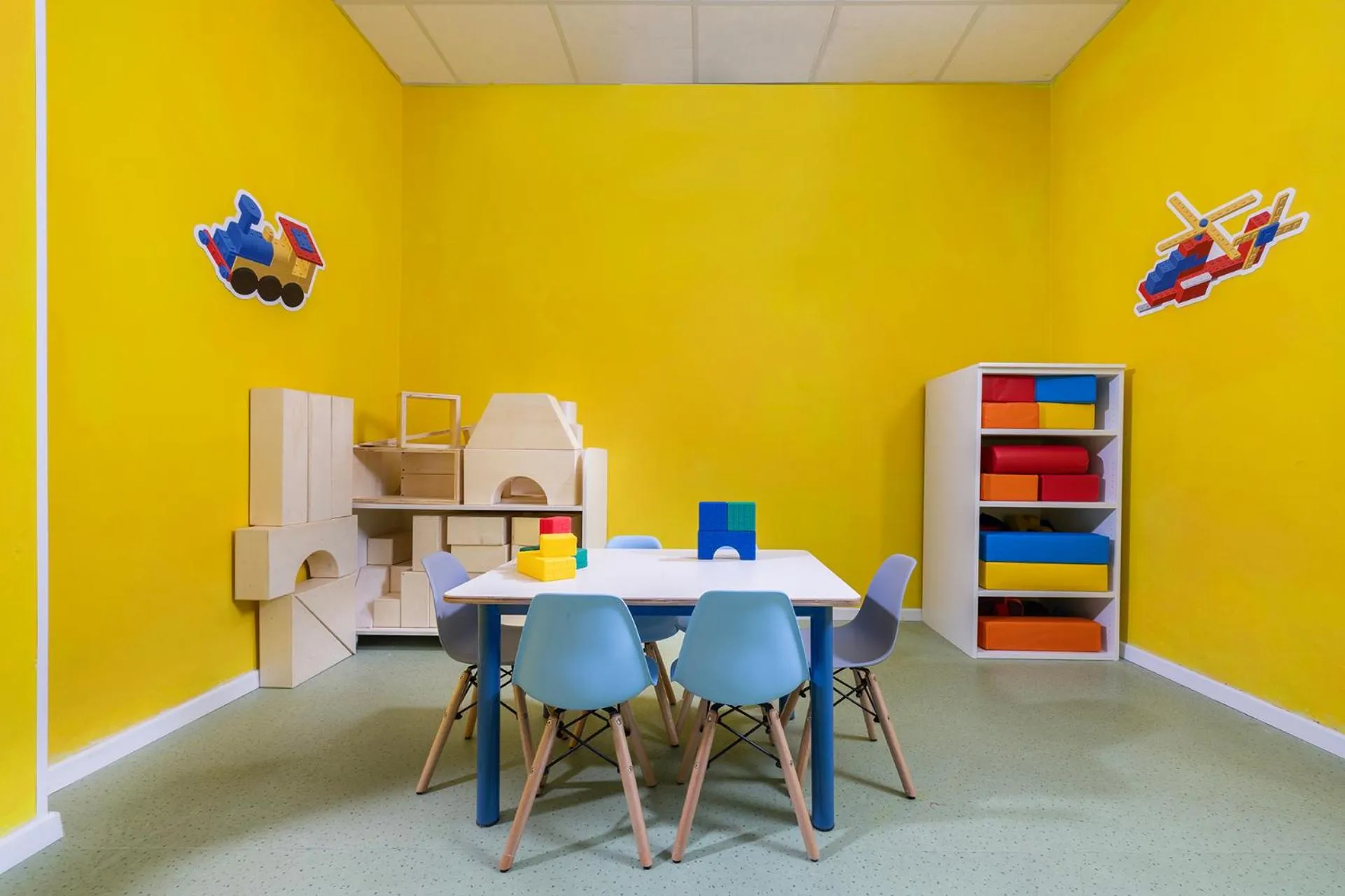 Game Room in C Hotel Neve Ilan