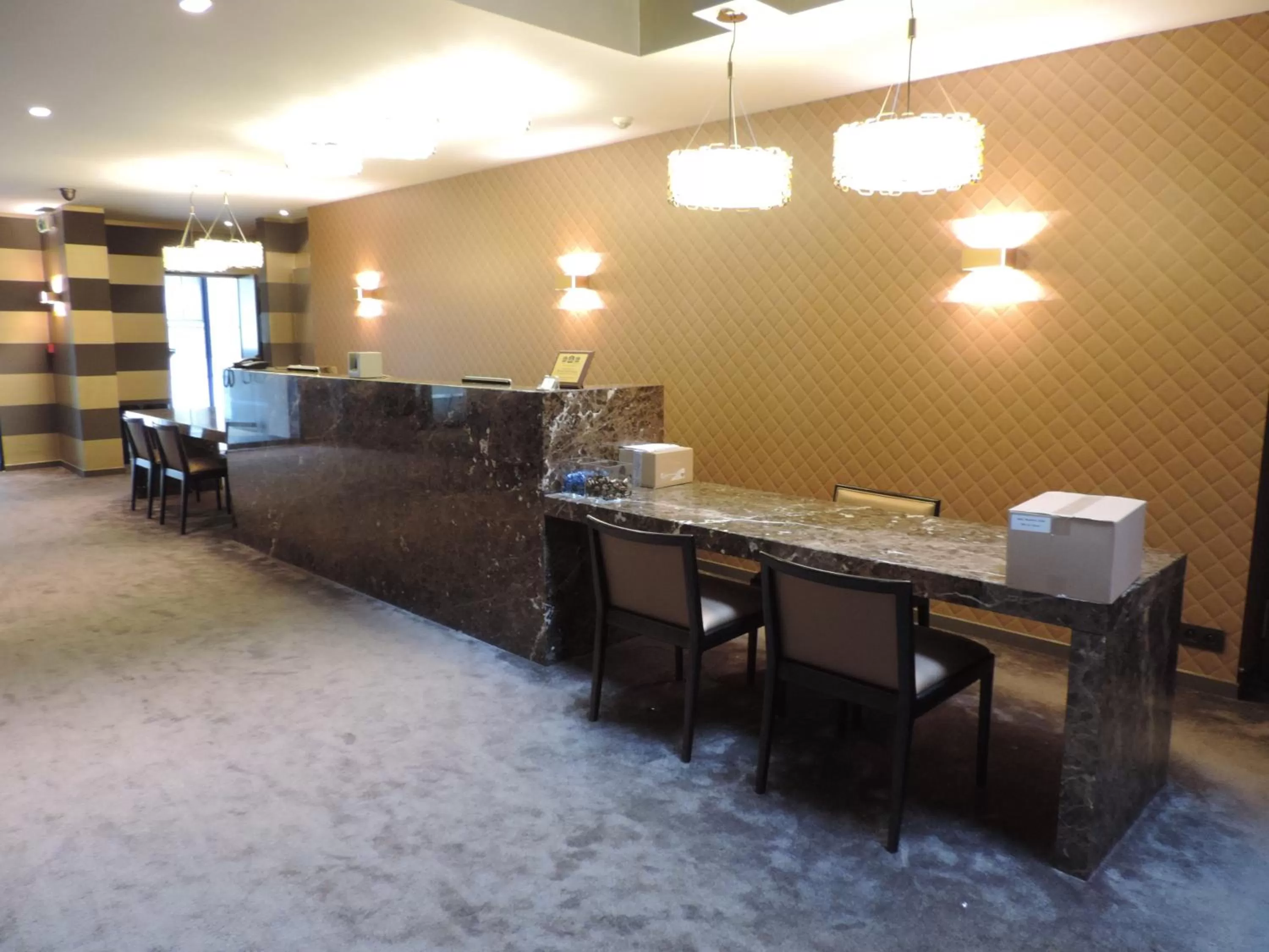 Lobby or reception in Keizershof Hotel Aalst