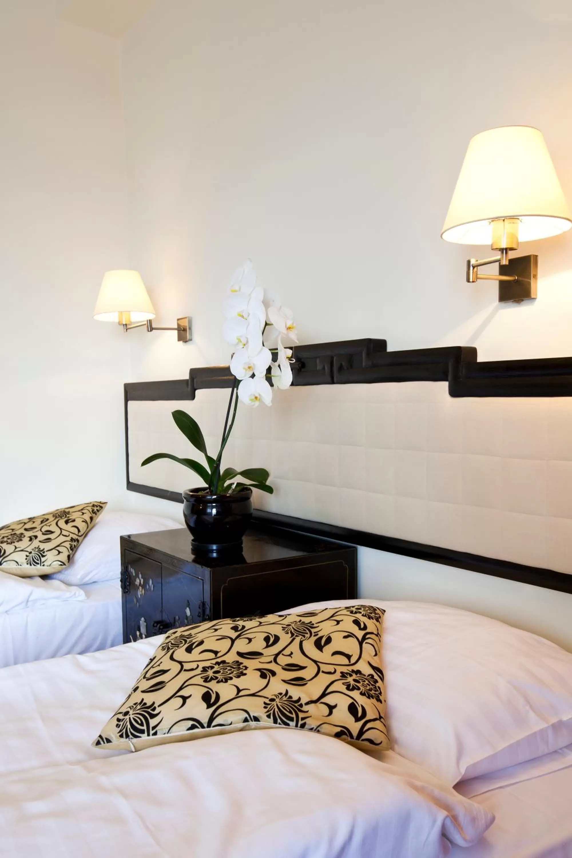 Bed in Hotel Zhong Hua