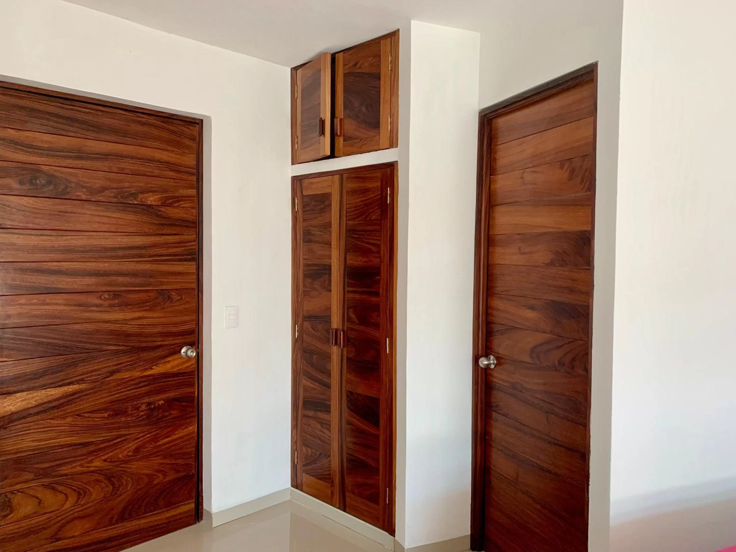 wardrobe in Solez Zihuatanejo