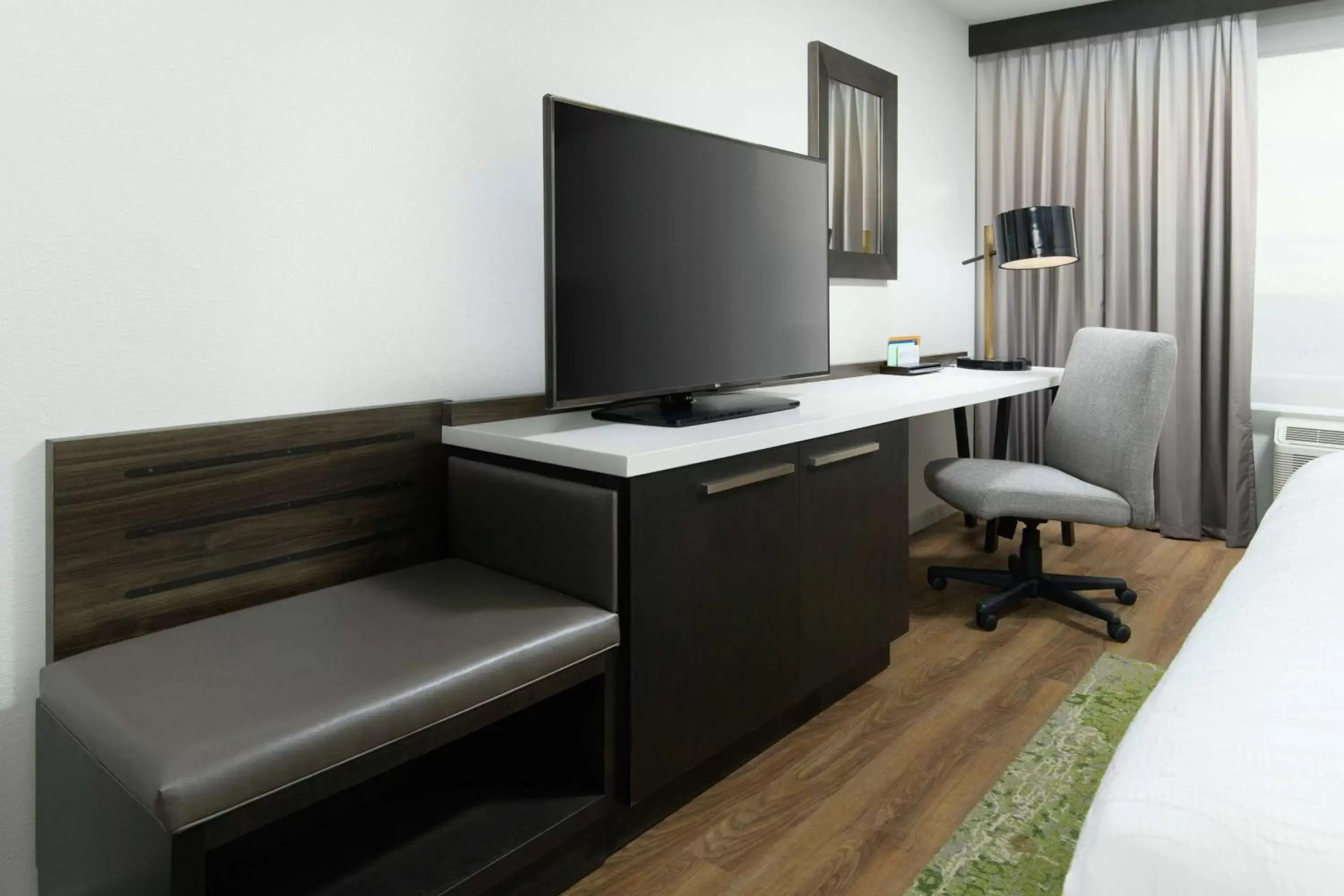 King Room in Hilton Garden Inn Memphis Downtown Beale Street King Room in Hilton Garden Inn Memphis Downtown Beale Street