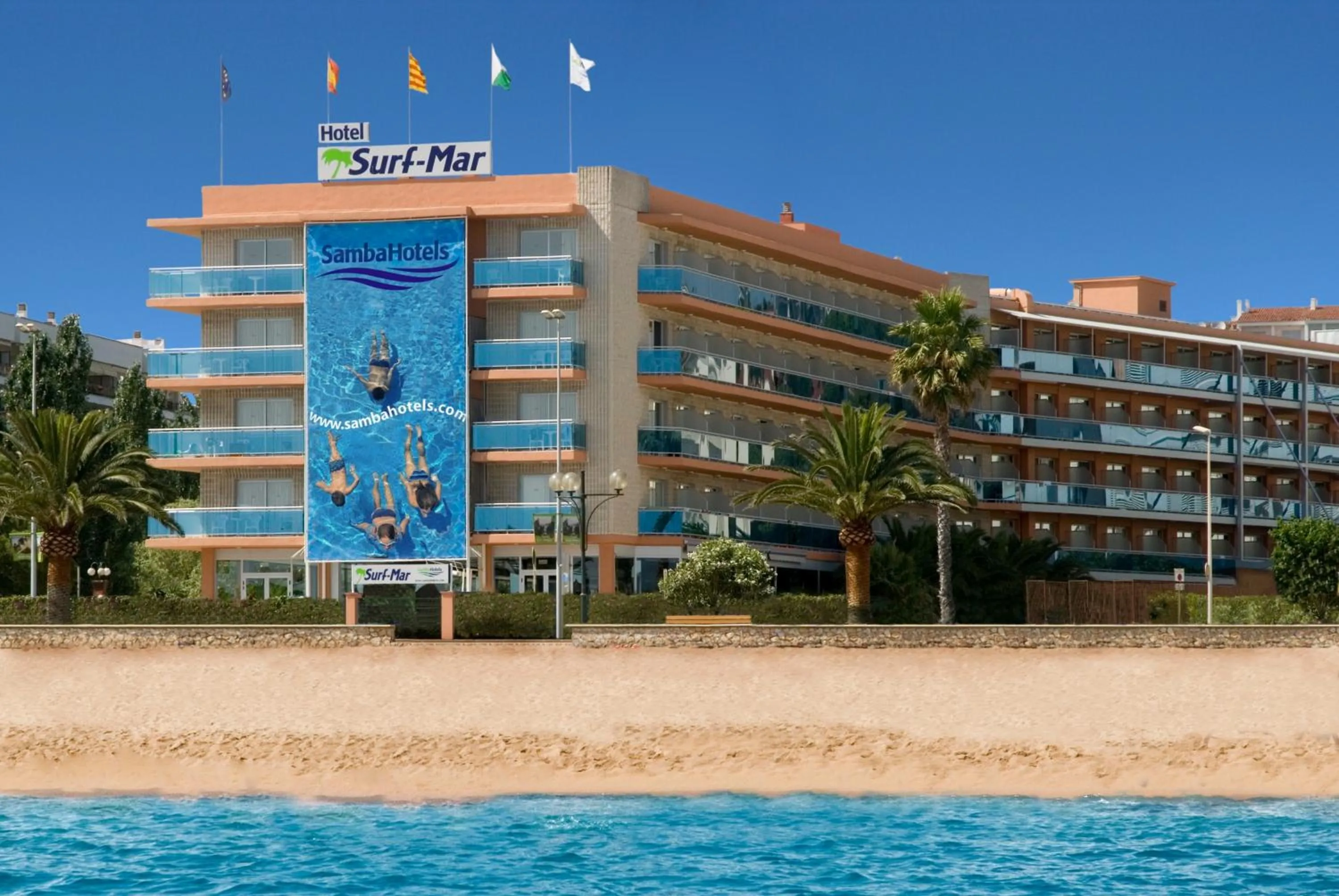 Property building in Hotel Surf Mar